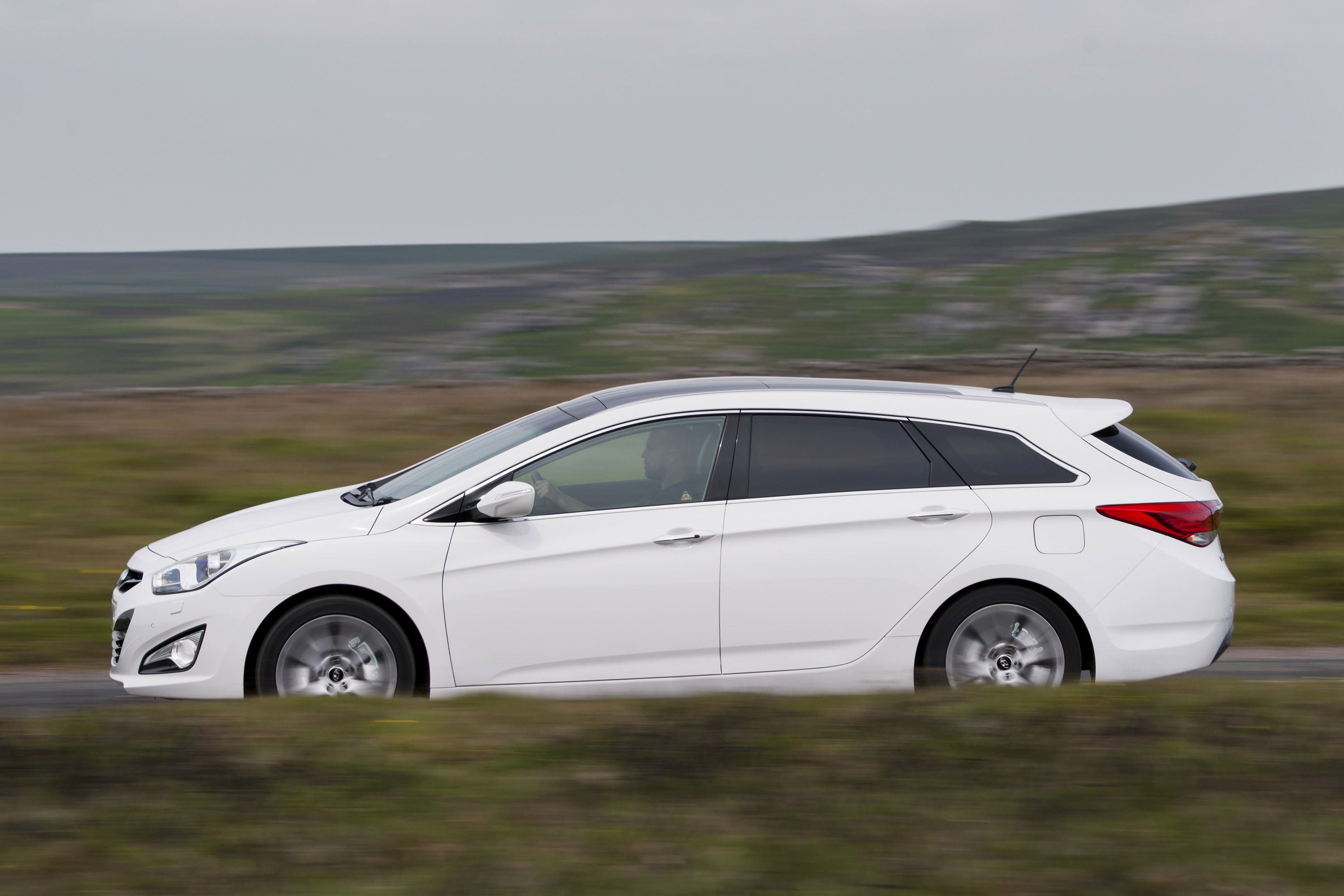 Hyundai i40 Tourer UK Version photo #26