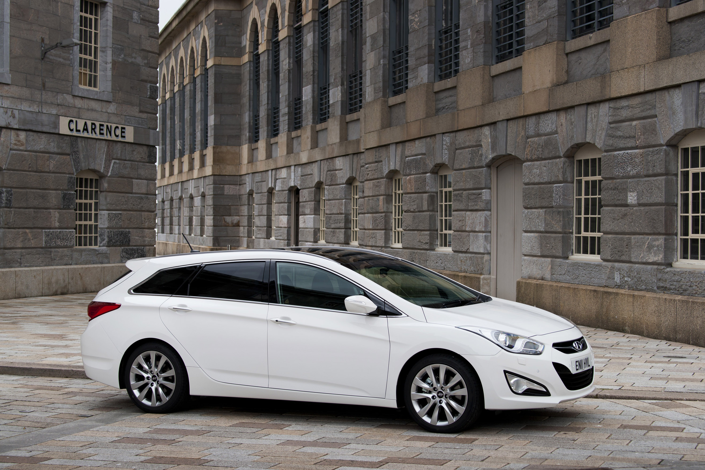 Hyundai i40 Tourer UK Version photo #27