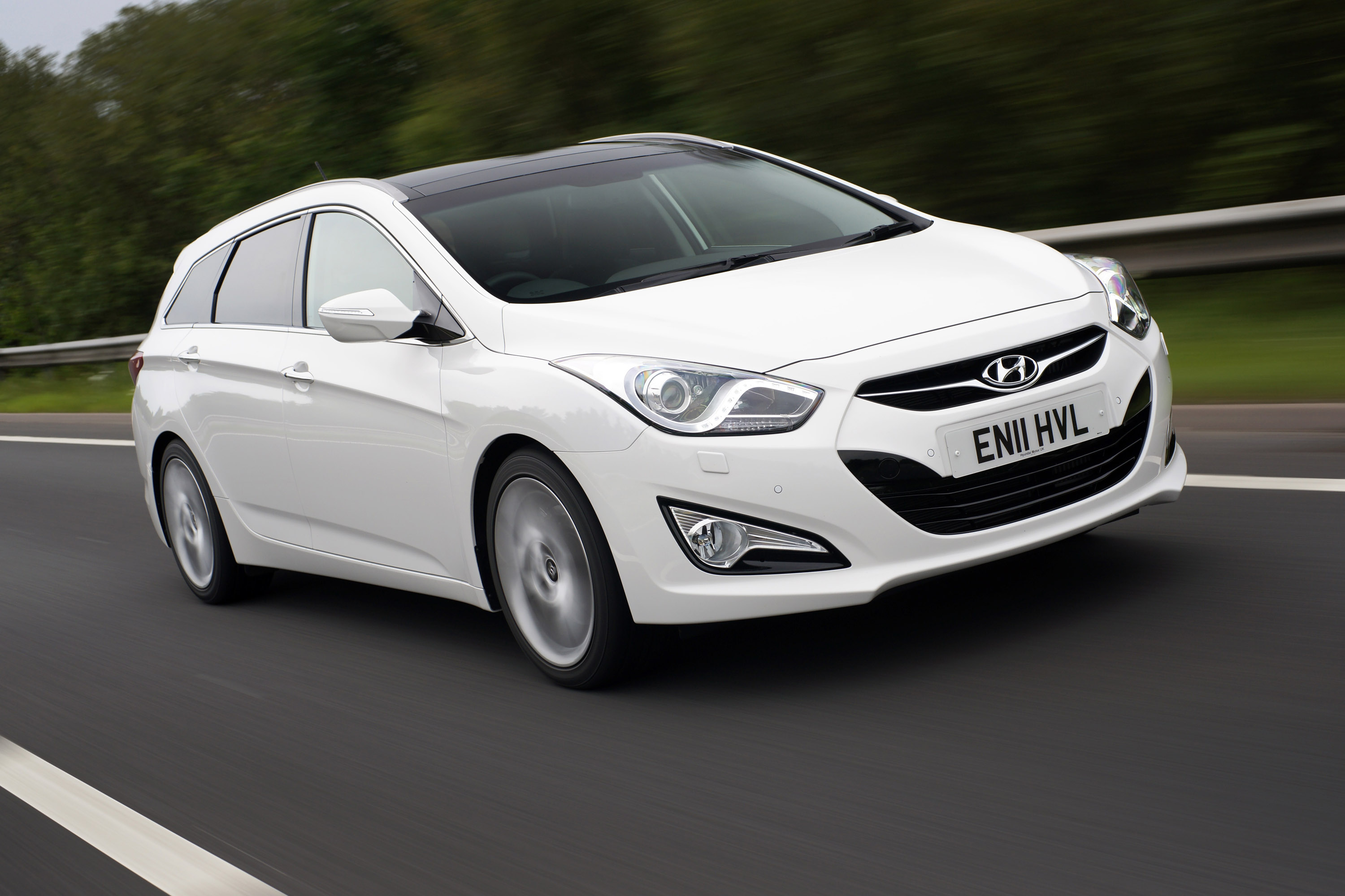 Hyundai i40 Tourer UK Version photo #32