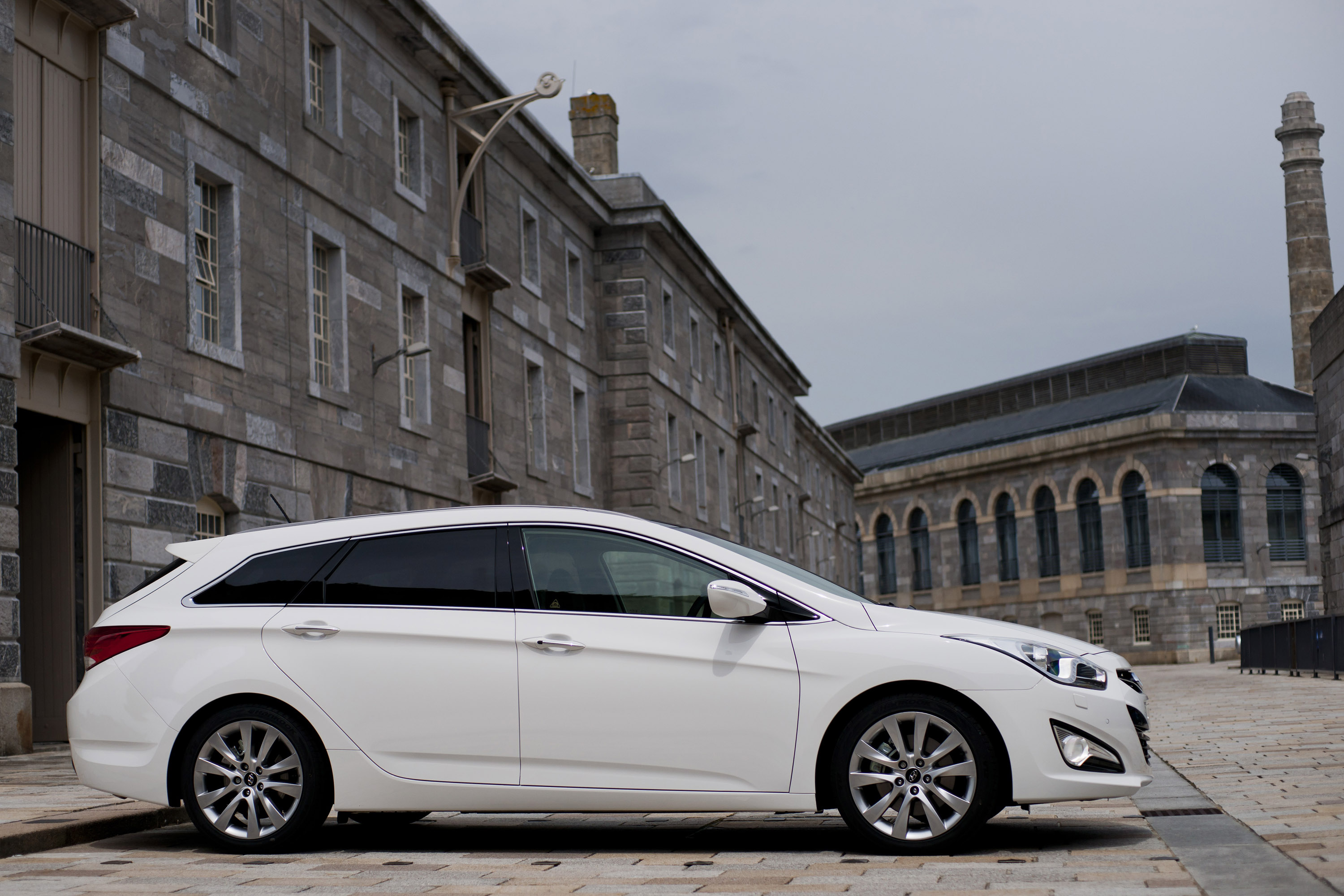 Hyundai i40 Tourer UK Version photo #33