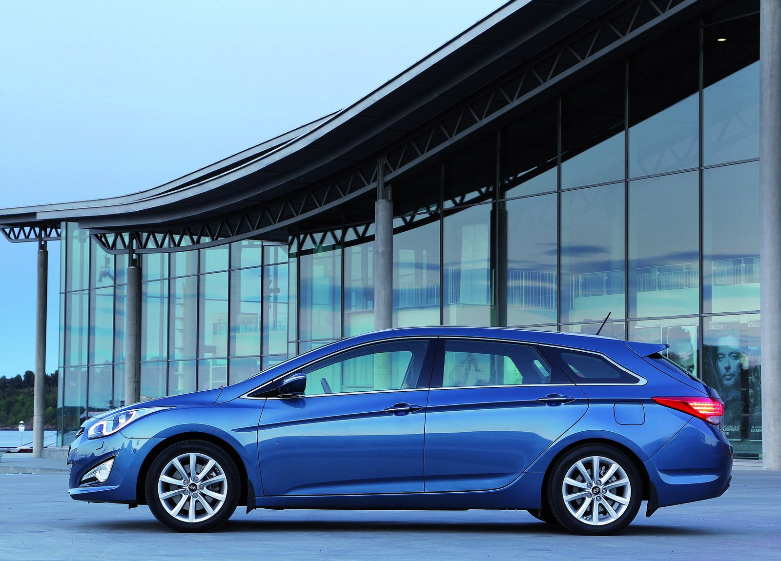 Hyundai i40 Wagon photo #18