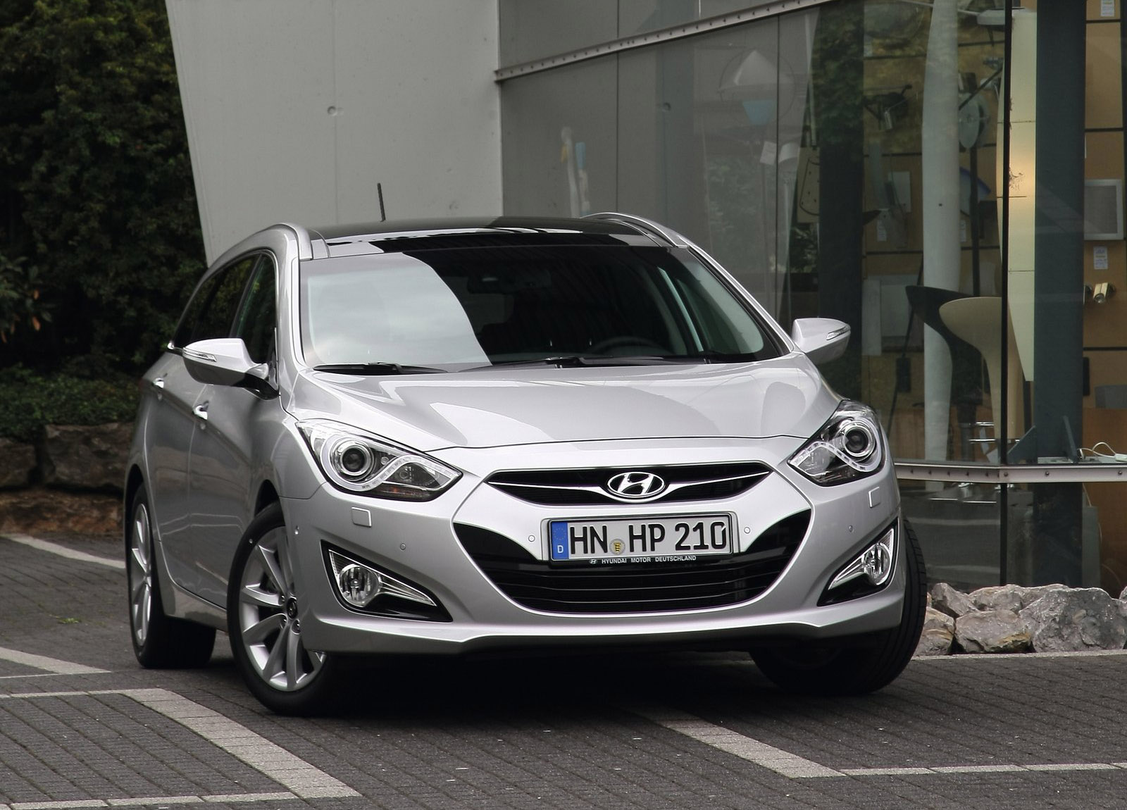 Hyundai i40 Wagon photo #23