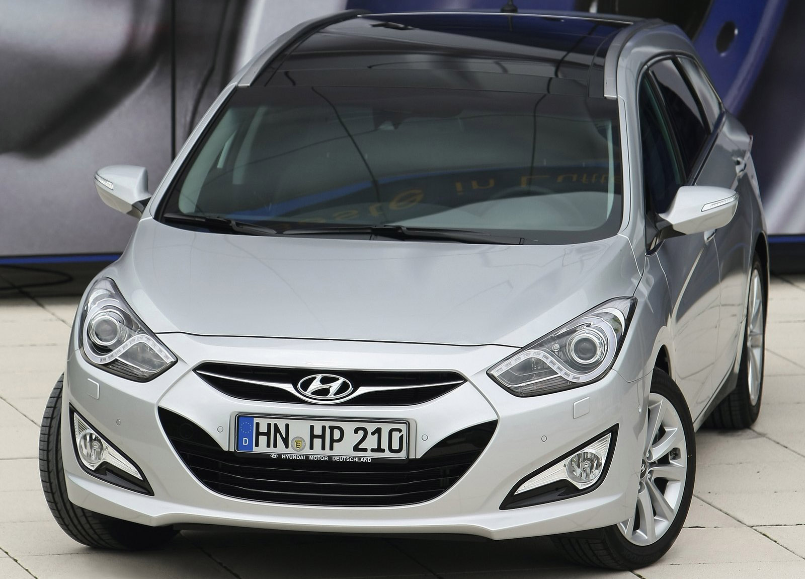 Hyundai i40 Wagon photo #29