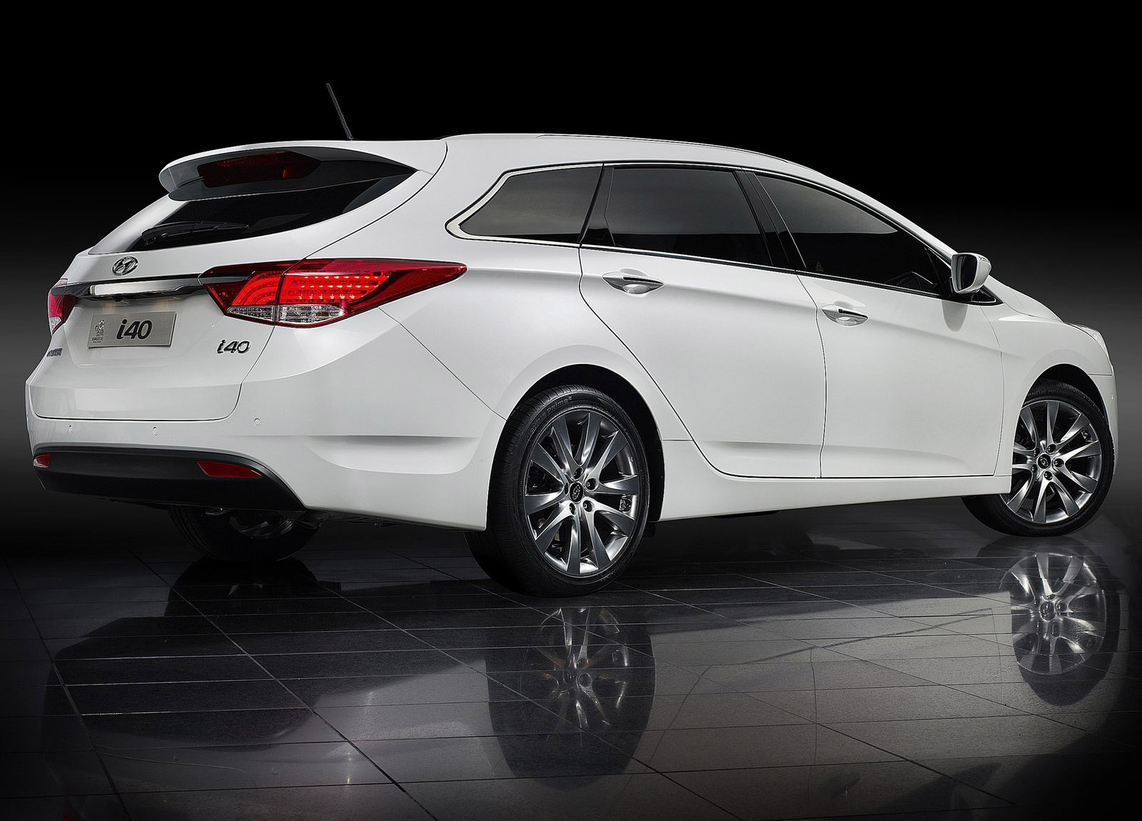 Hyundai i40 Wagon photo #58