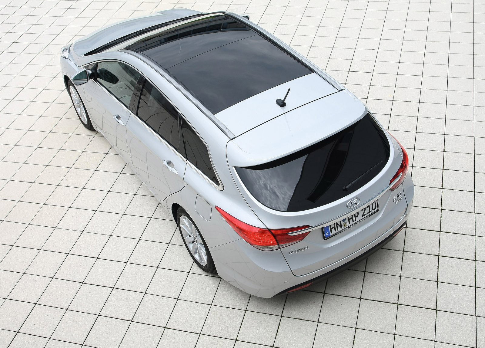 Hyundai i40 Wagon photo #61