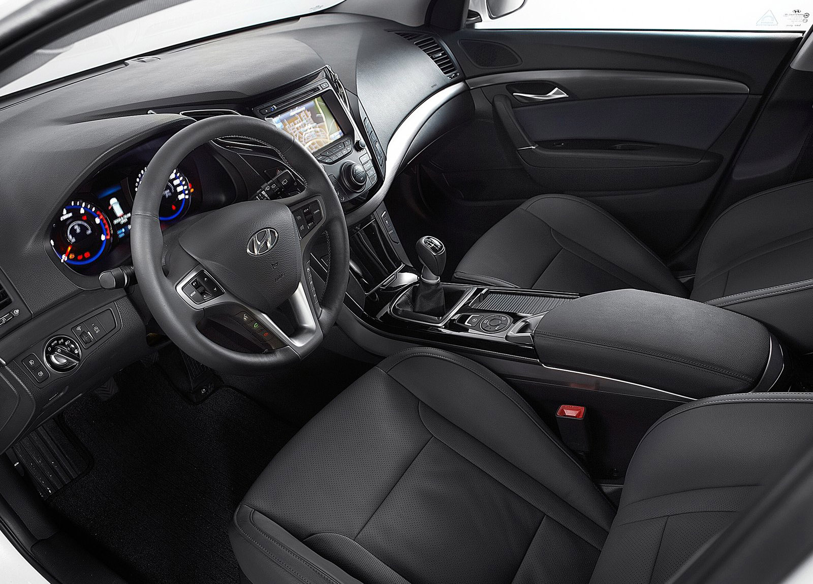 Hyundai i40 Wagon photo #93