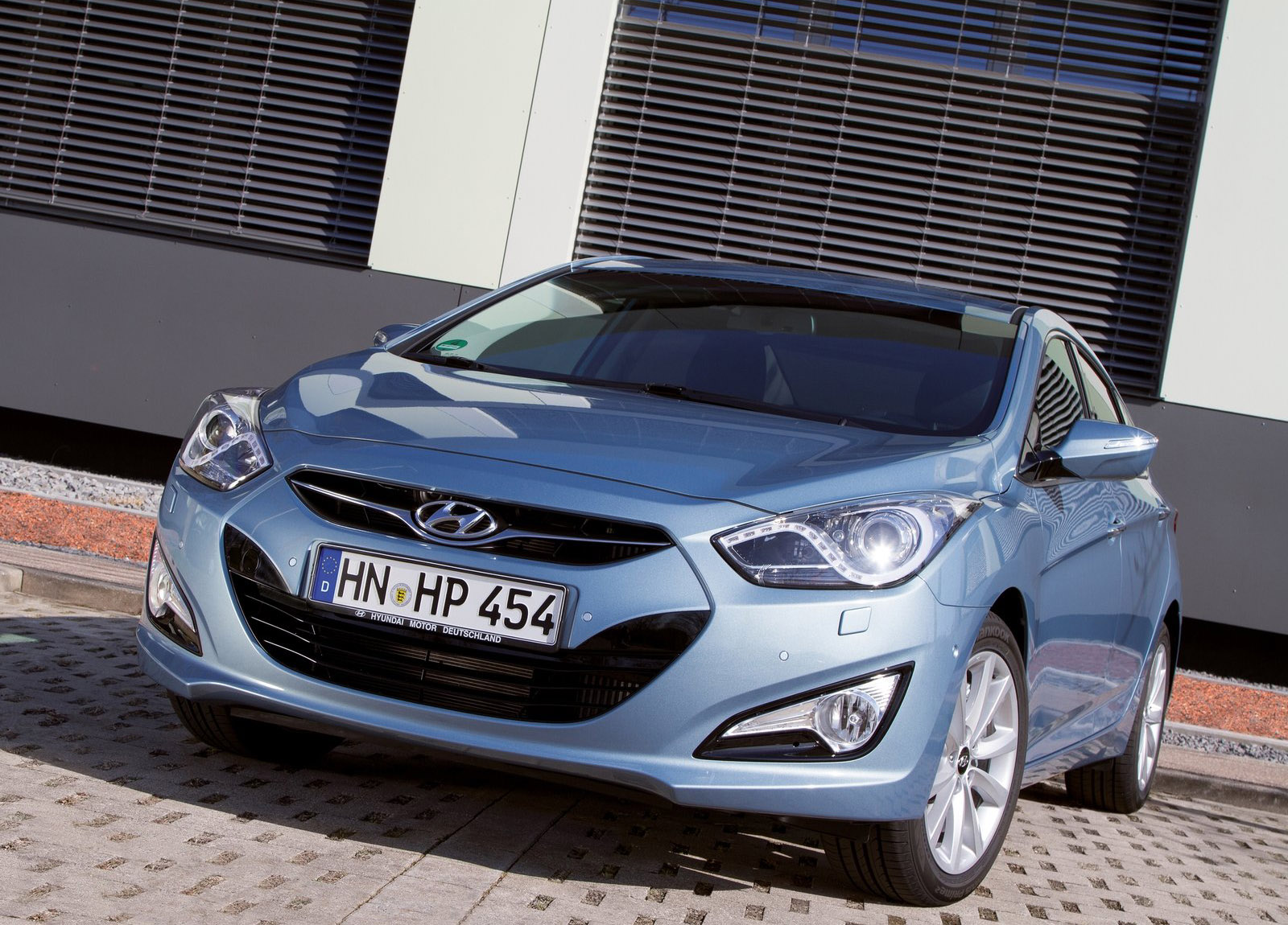 Hyundai i40 photo #19