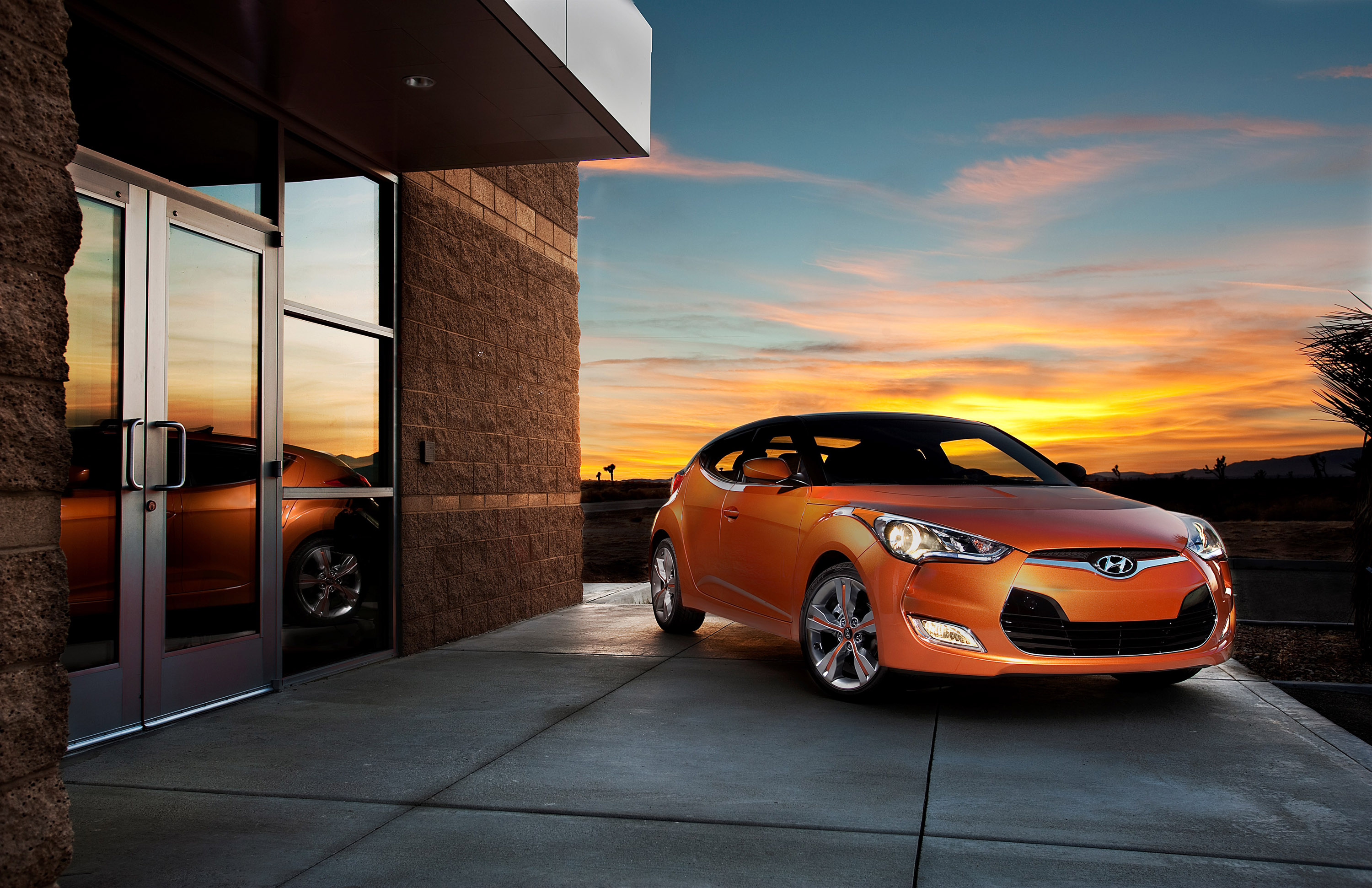 Hyundai Veloster photo #2