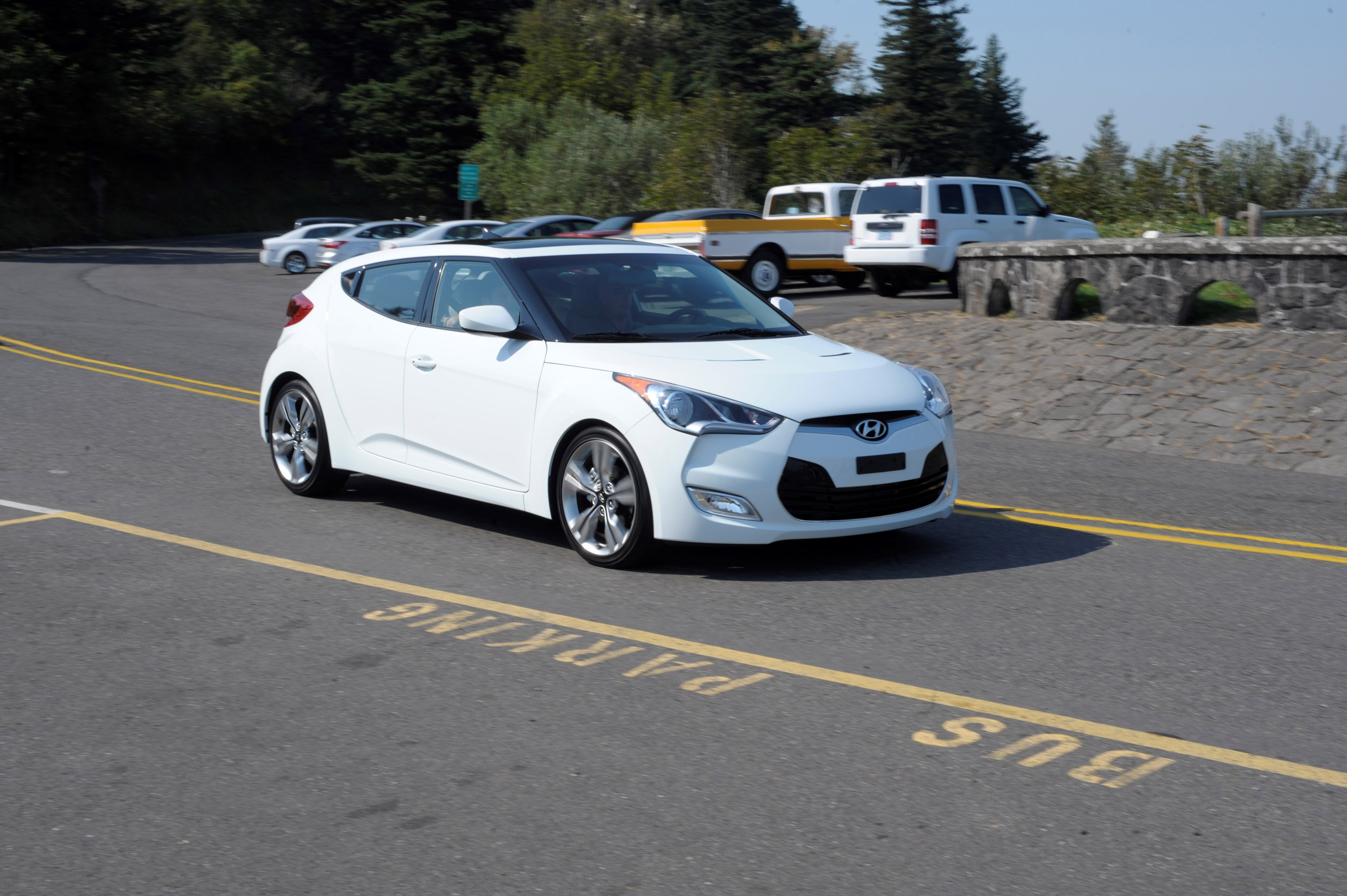 Hyundai Veloster photo #28