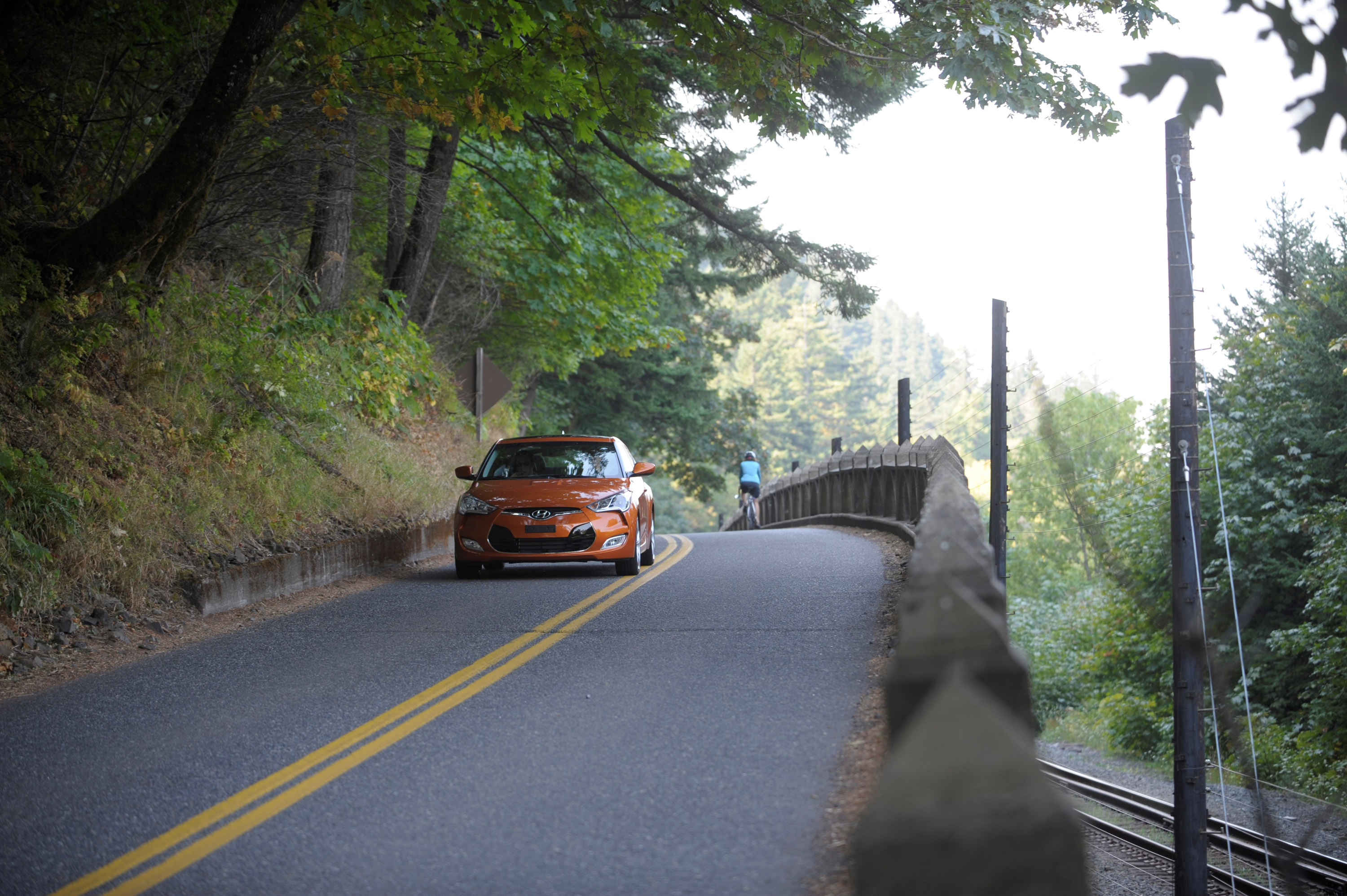 Hyundai Veloster photo #37