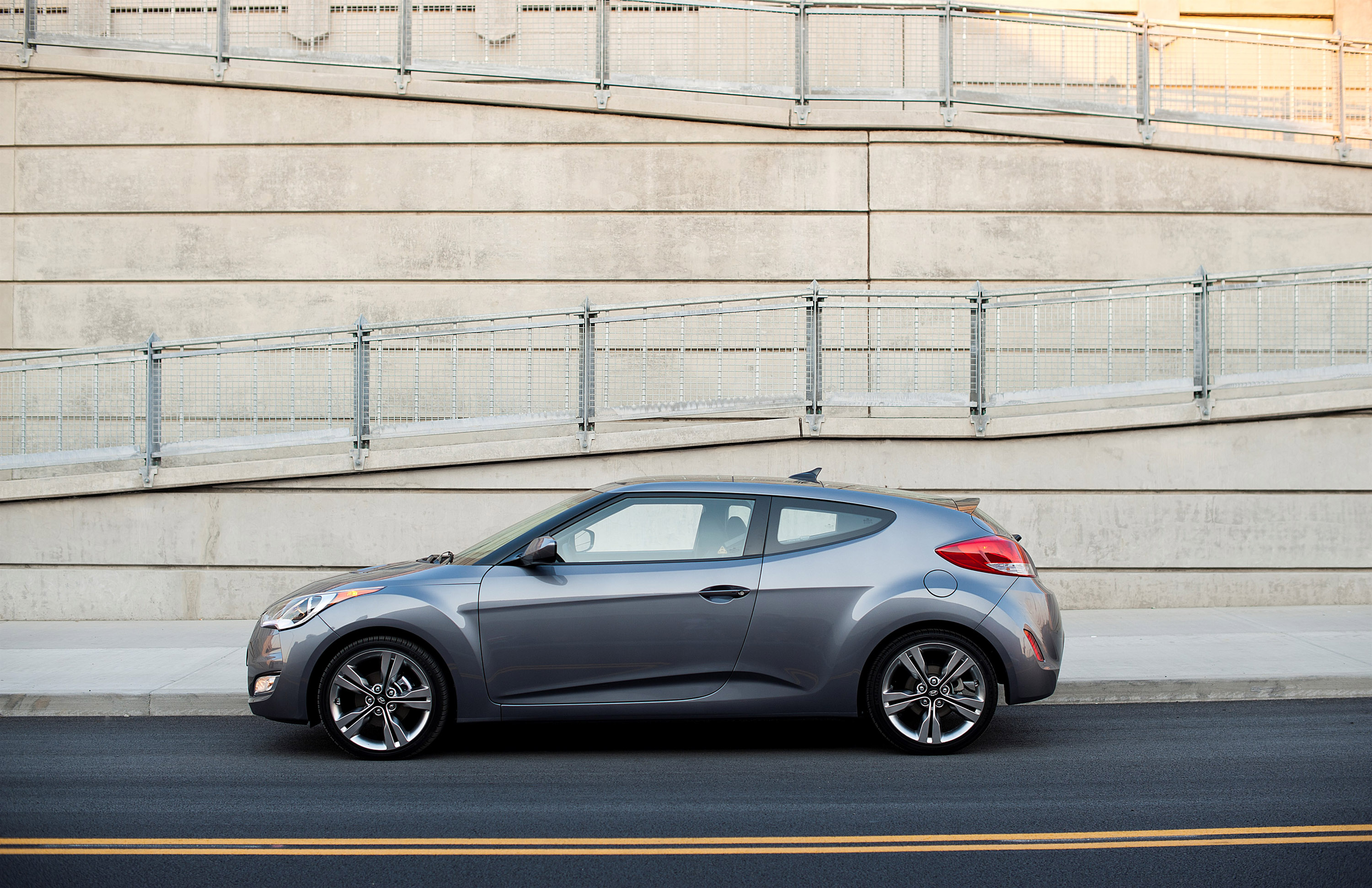 Hyundai Veloster photo #46