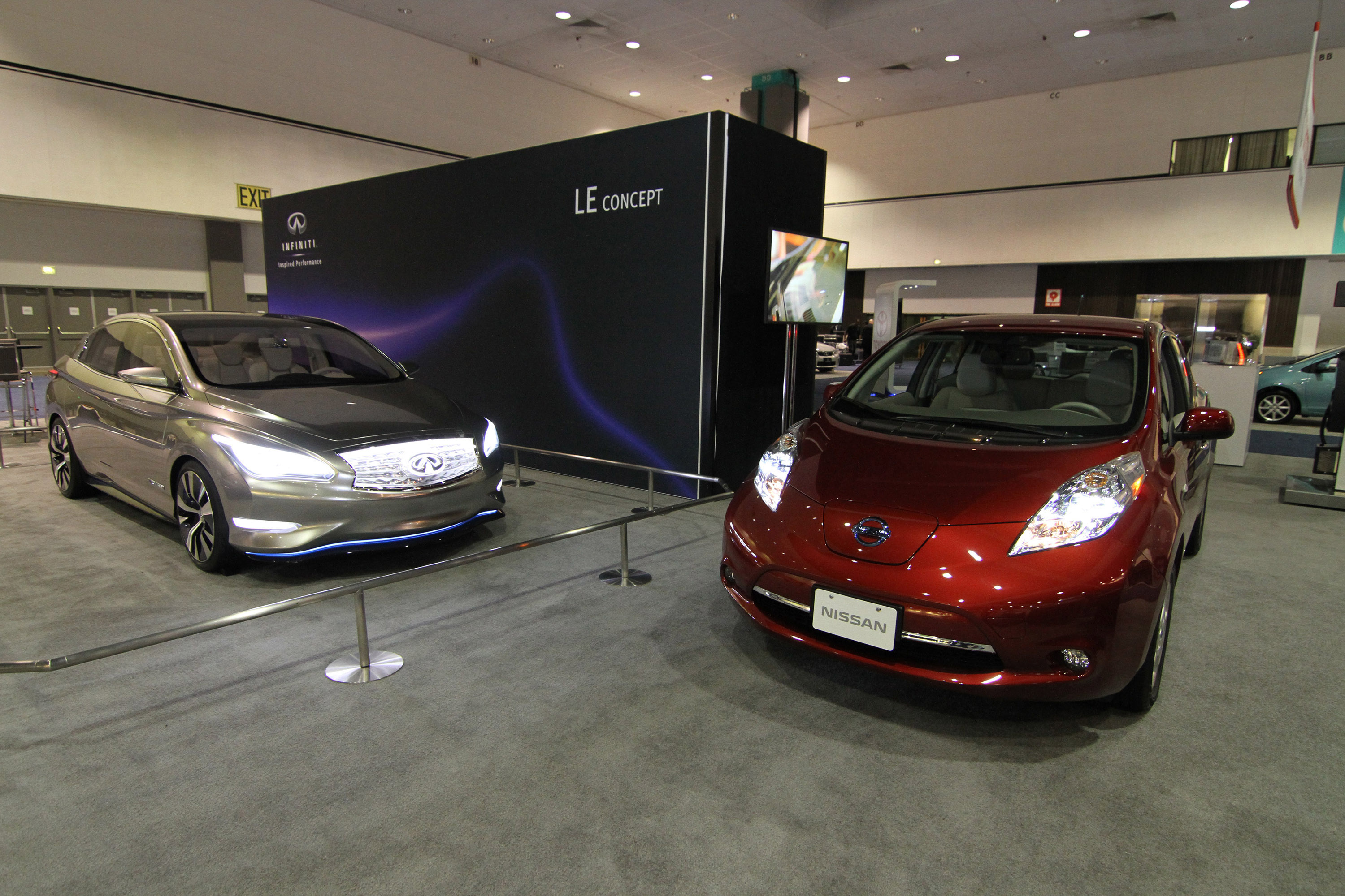 Infiniti LE Concept photo #16