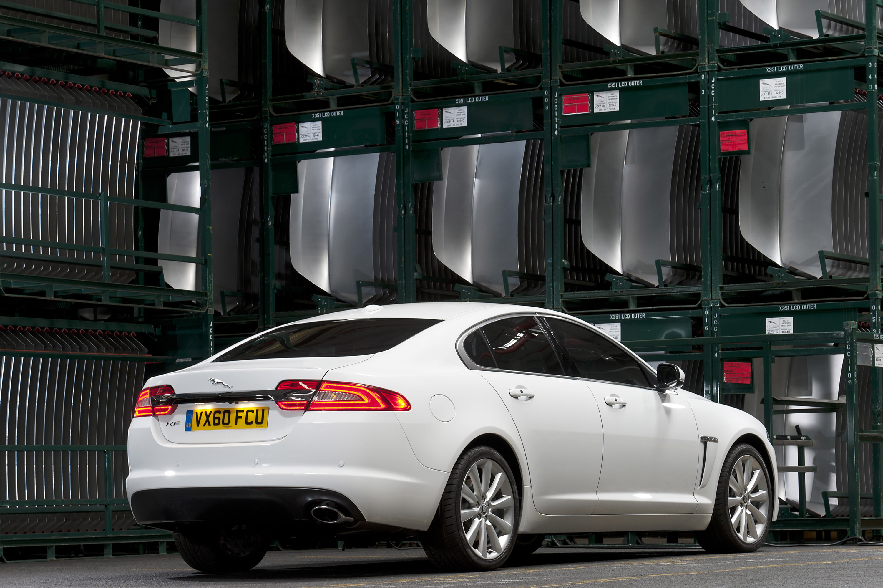 Jaguar XF photo #3