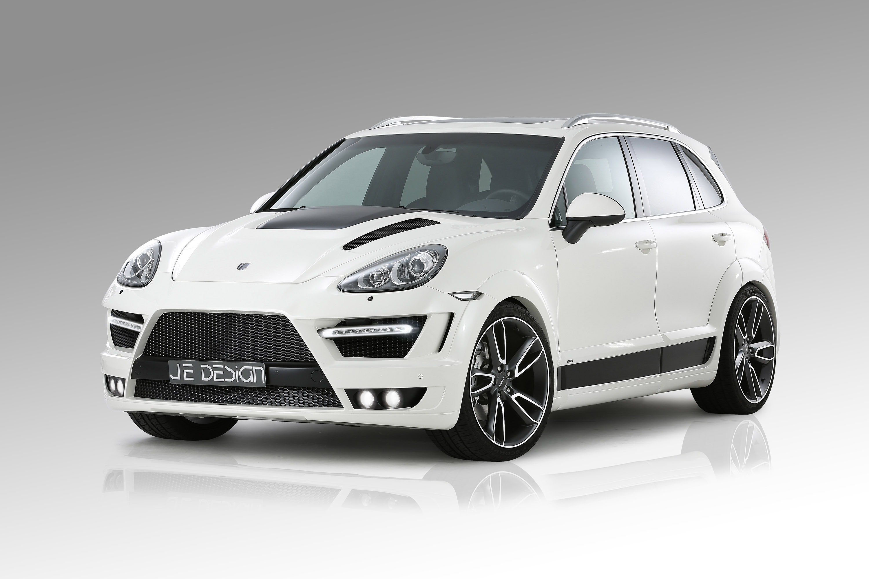 JE Design Porsche Cayenne Progressor photo #2