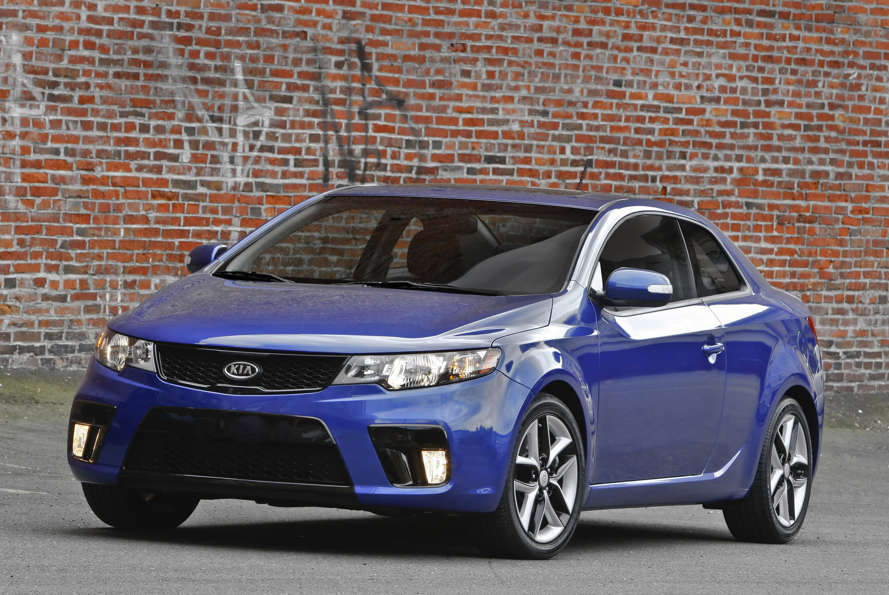 Kia Forte Koup photo #1