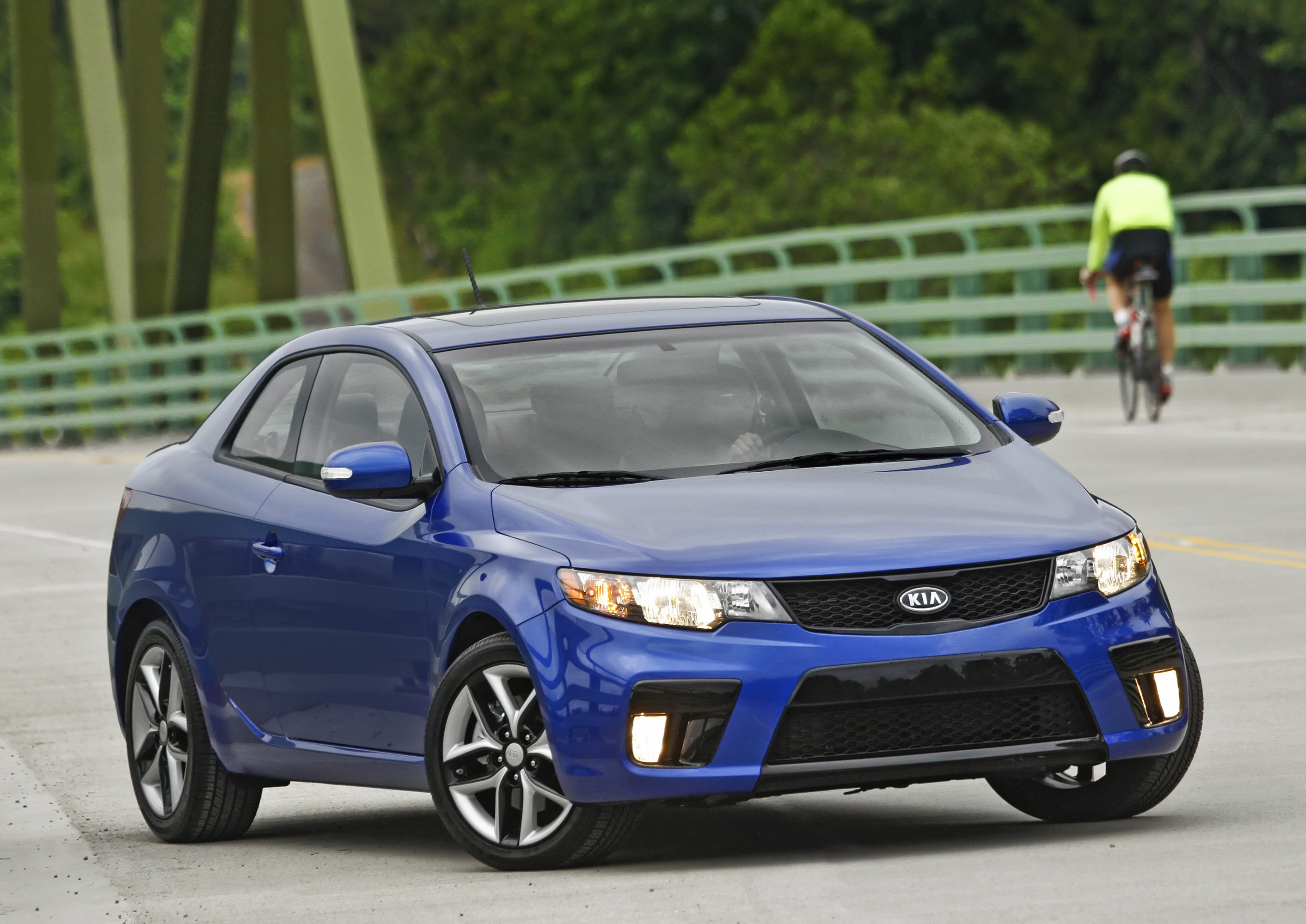 2012 Kia Forte Koup - HD Pictures @ carsinvasion.com