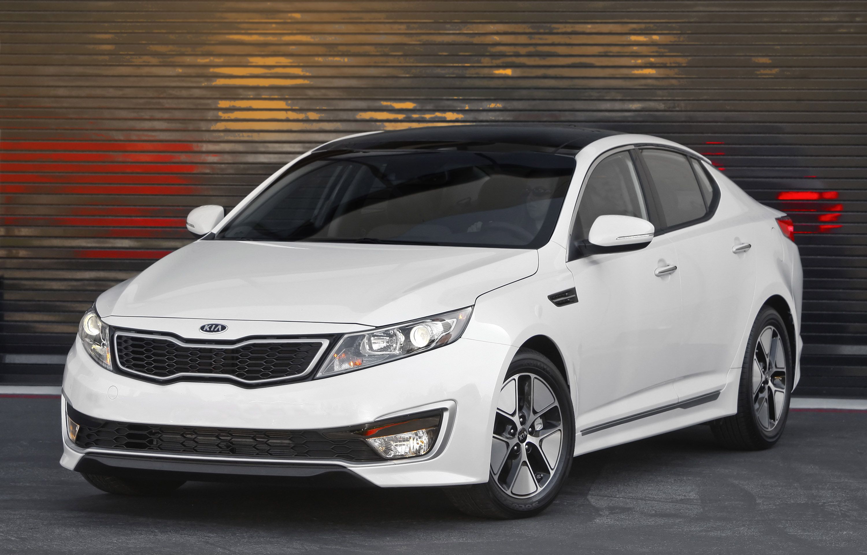 Kia Optima Hybrid photo #3