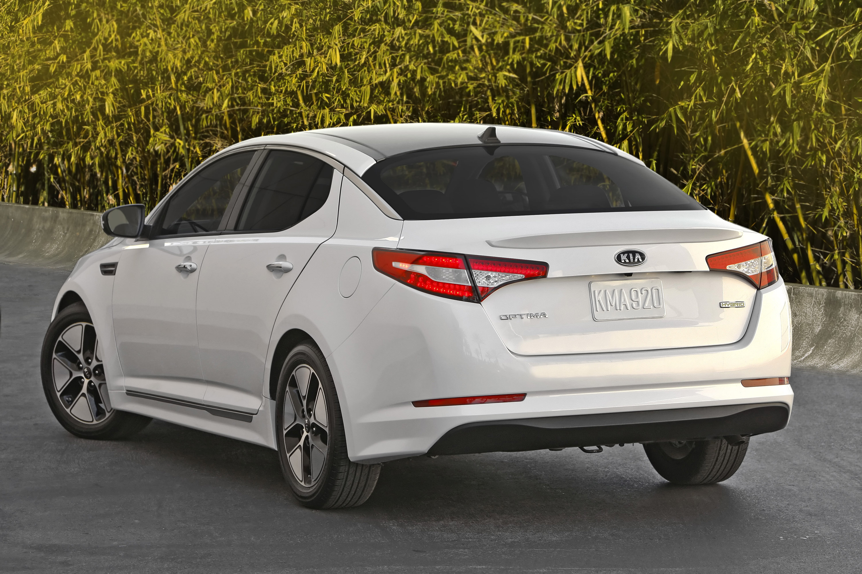 Kia Optima Hybrid photo #15