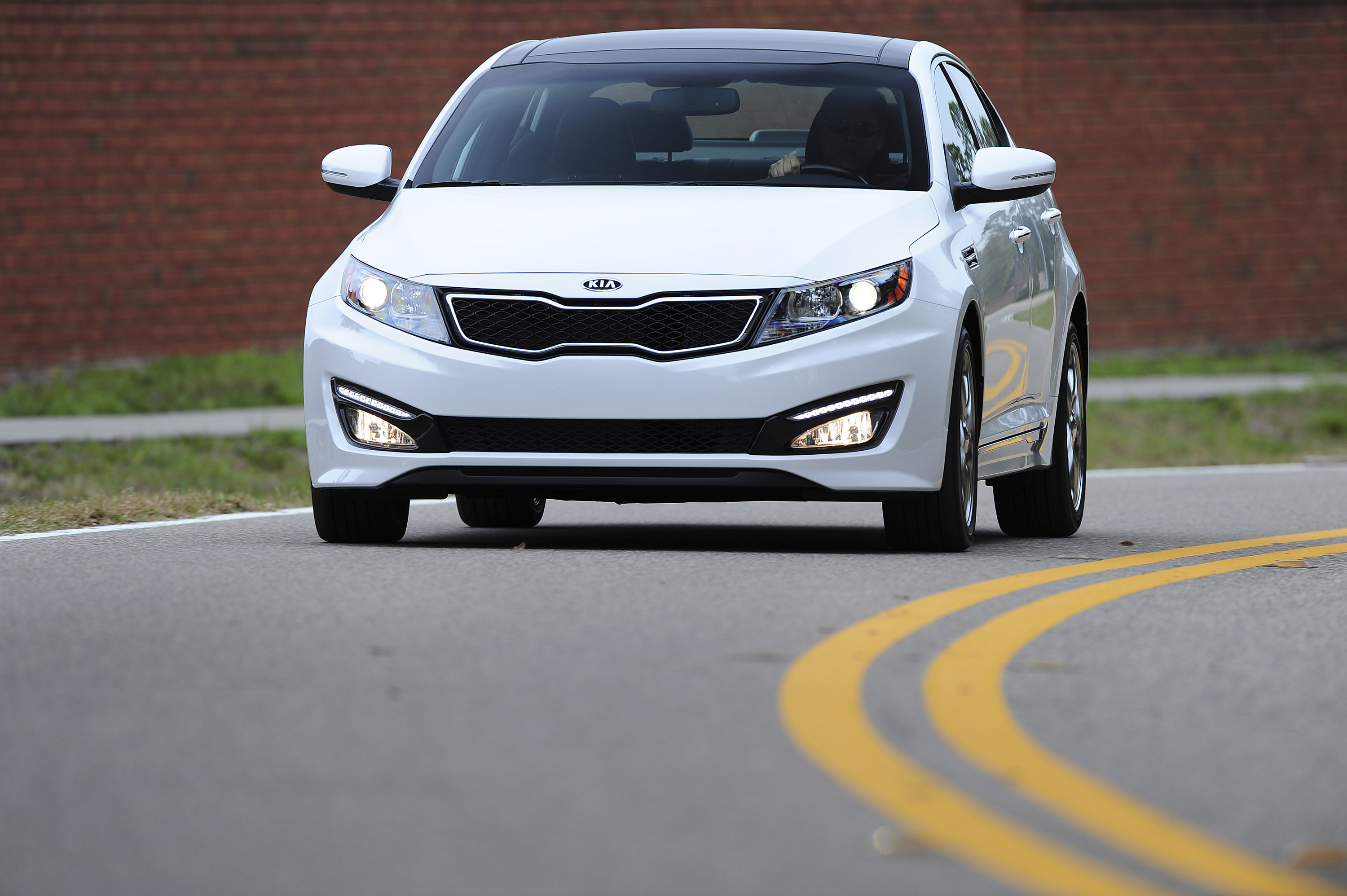 Kia Optima SX Limited photo #2