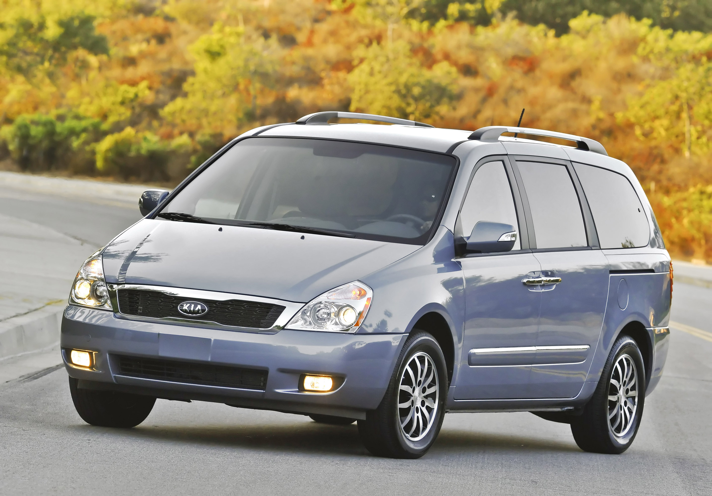 Kia Sedona photo #1