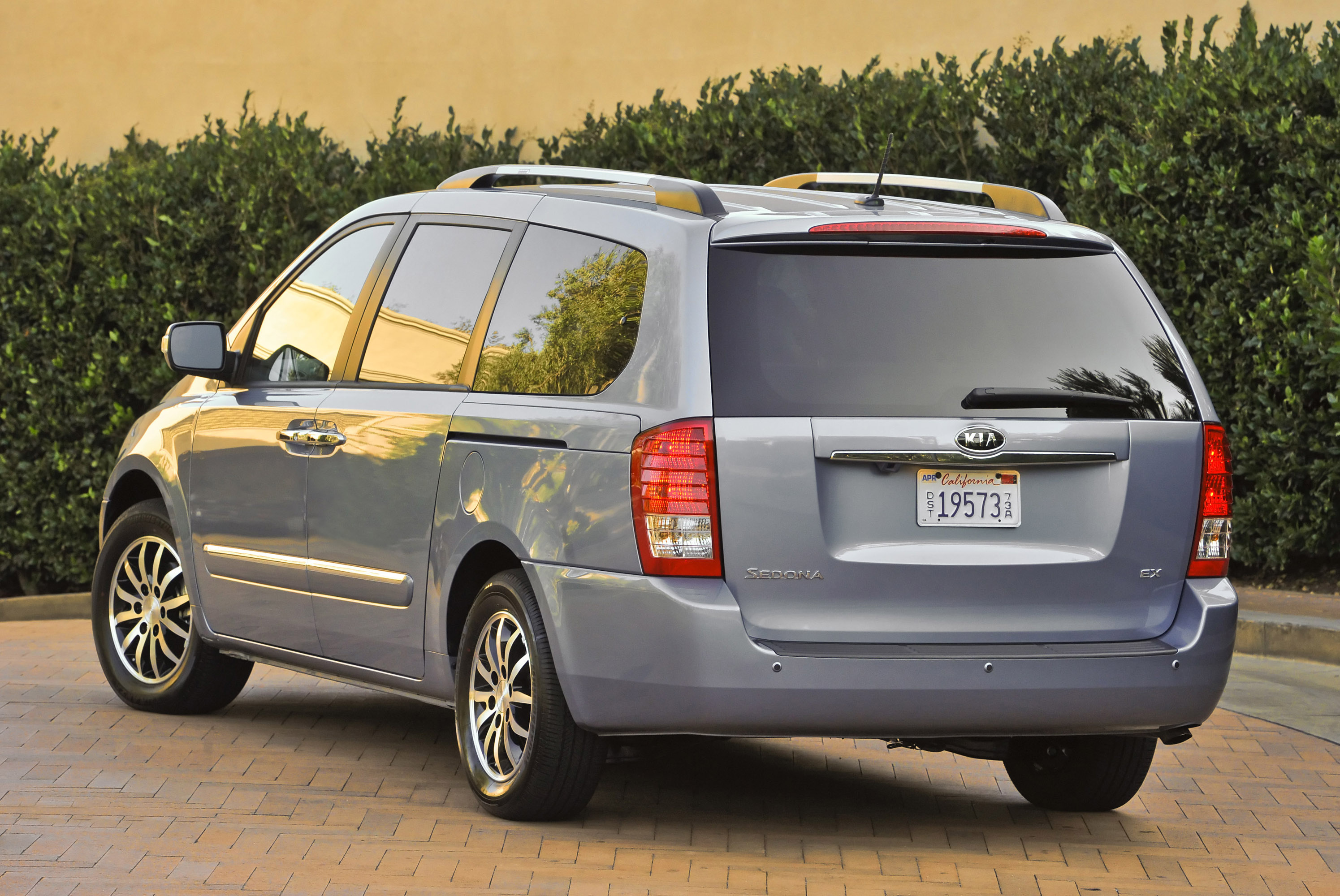 Kia Sedona photo #15