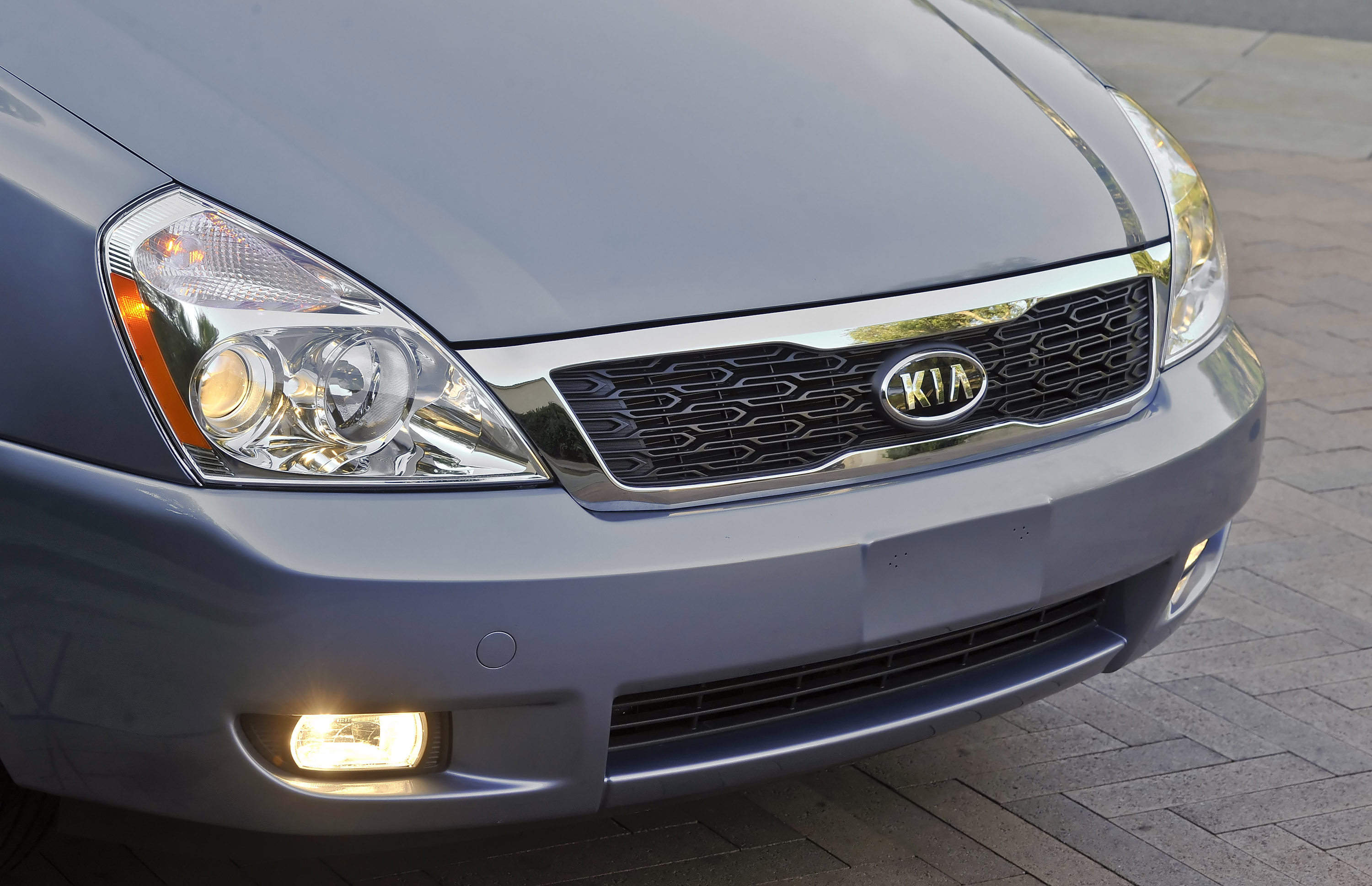 Kia Sedona photo #18