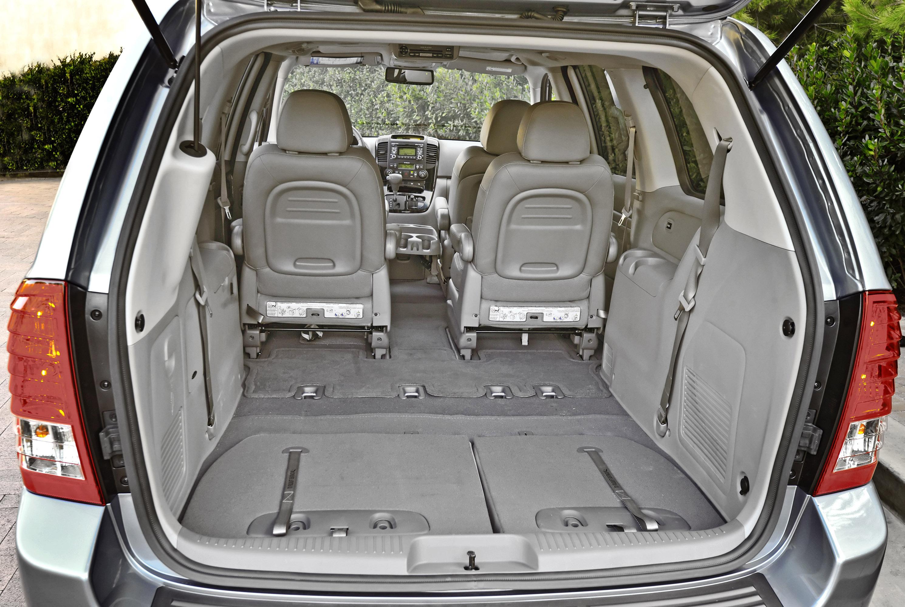 Kia Sedona photo #24