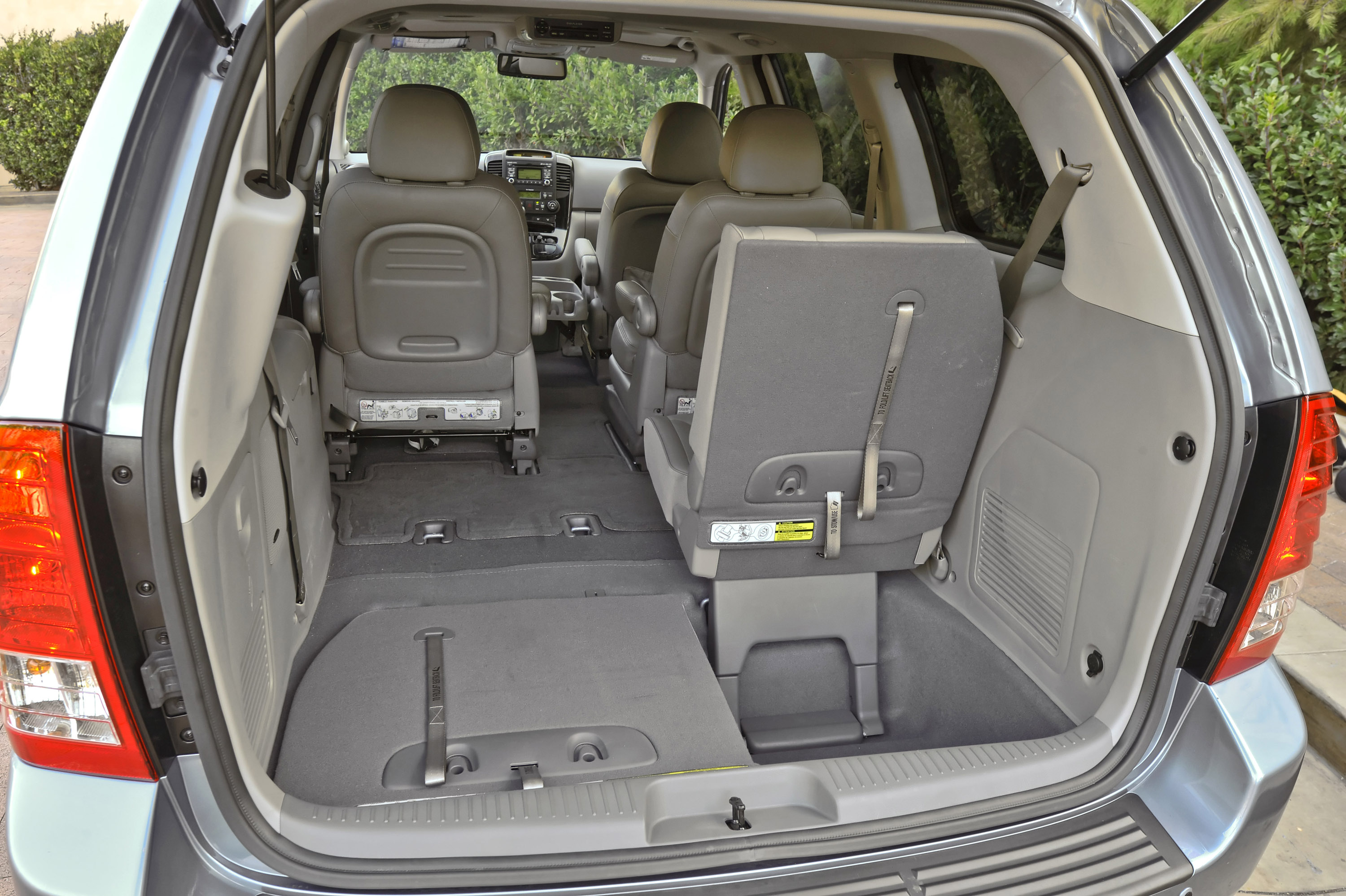 Kia Sedona photo #25
