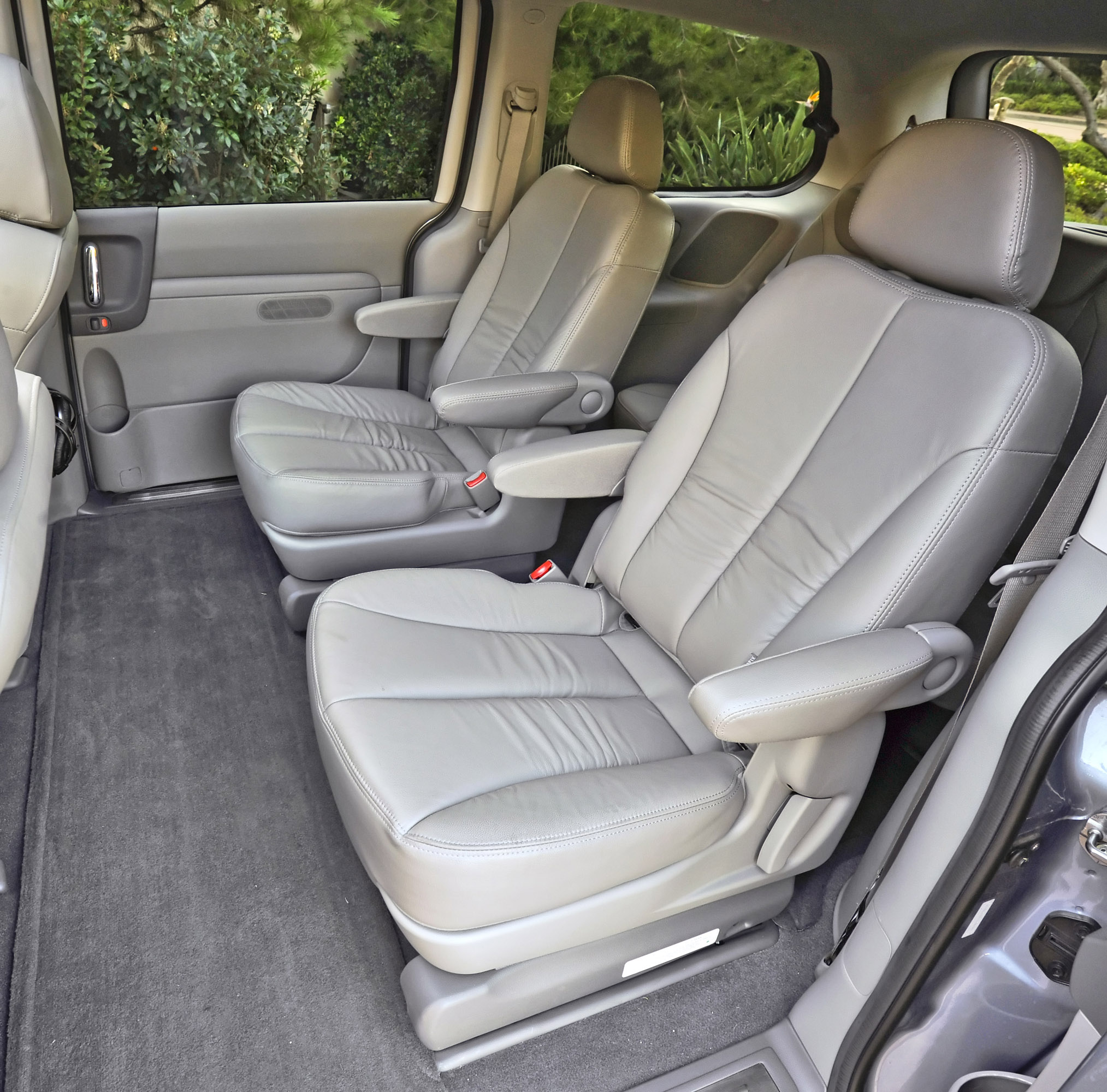 Kia Sedona photo #30