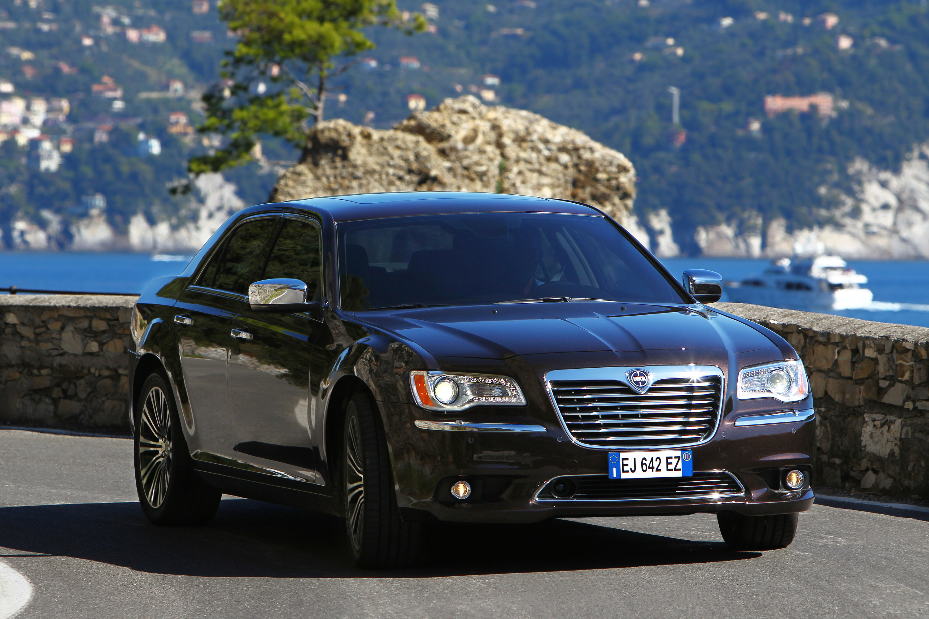 Lancia Thema photo #9