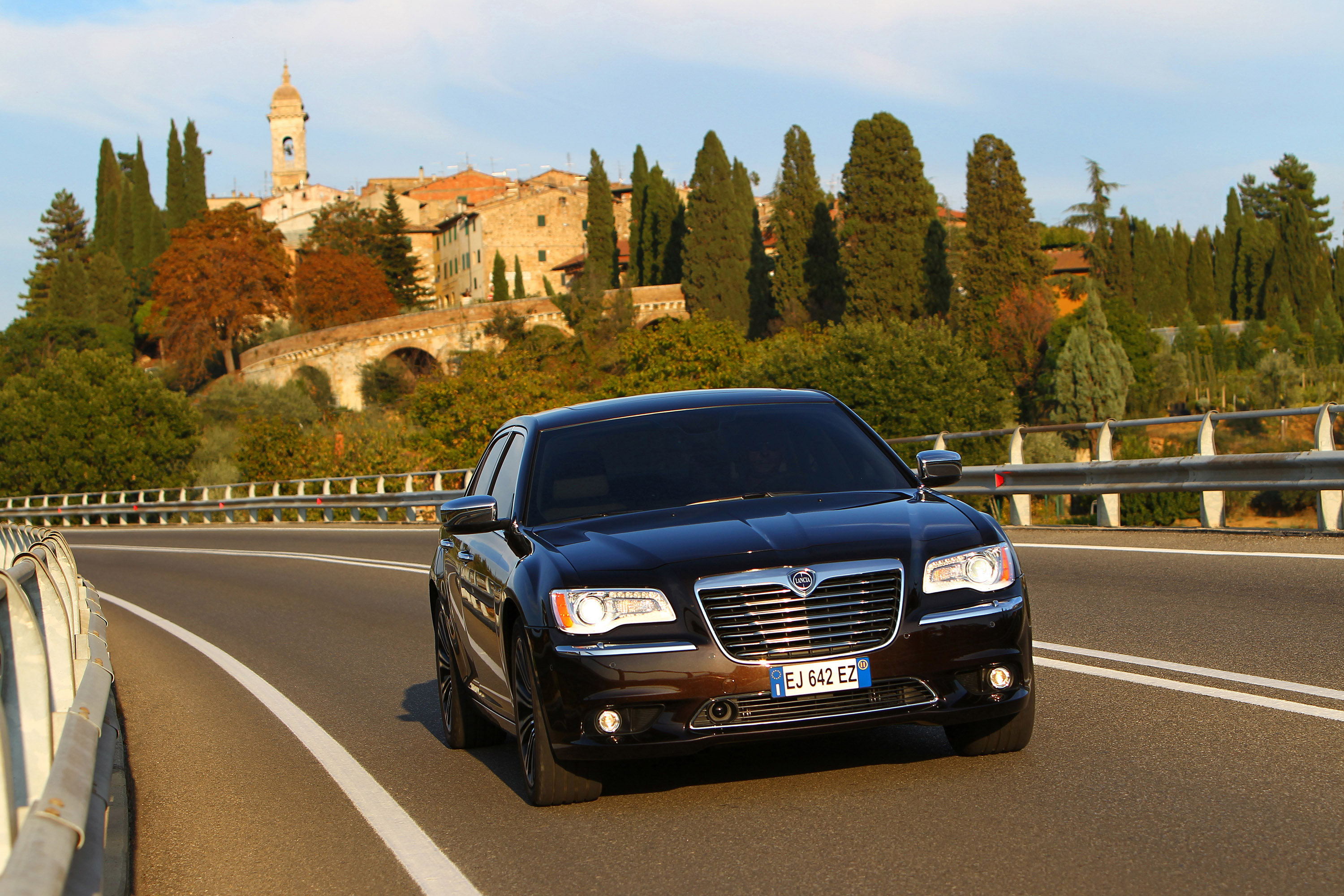 Lancia Thema photo #22