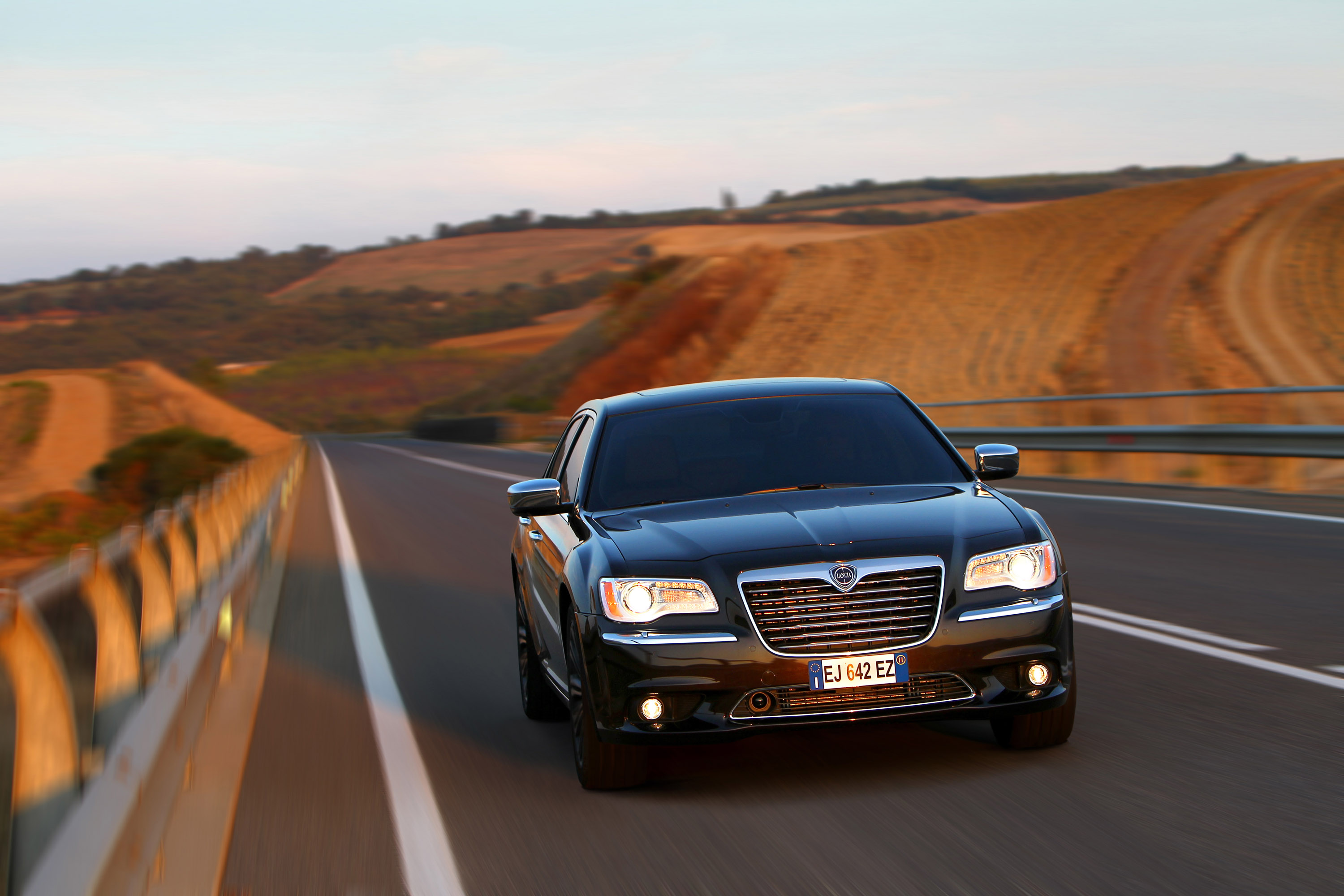 Lancia Thema photo #24