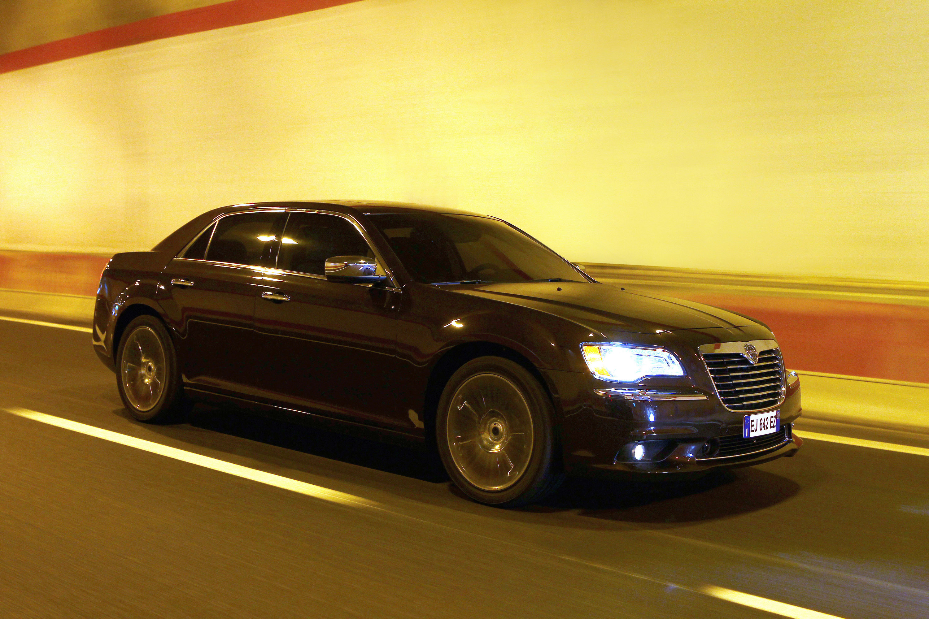 Lancia Thema photo #32