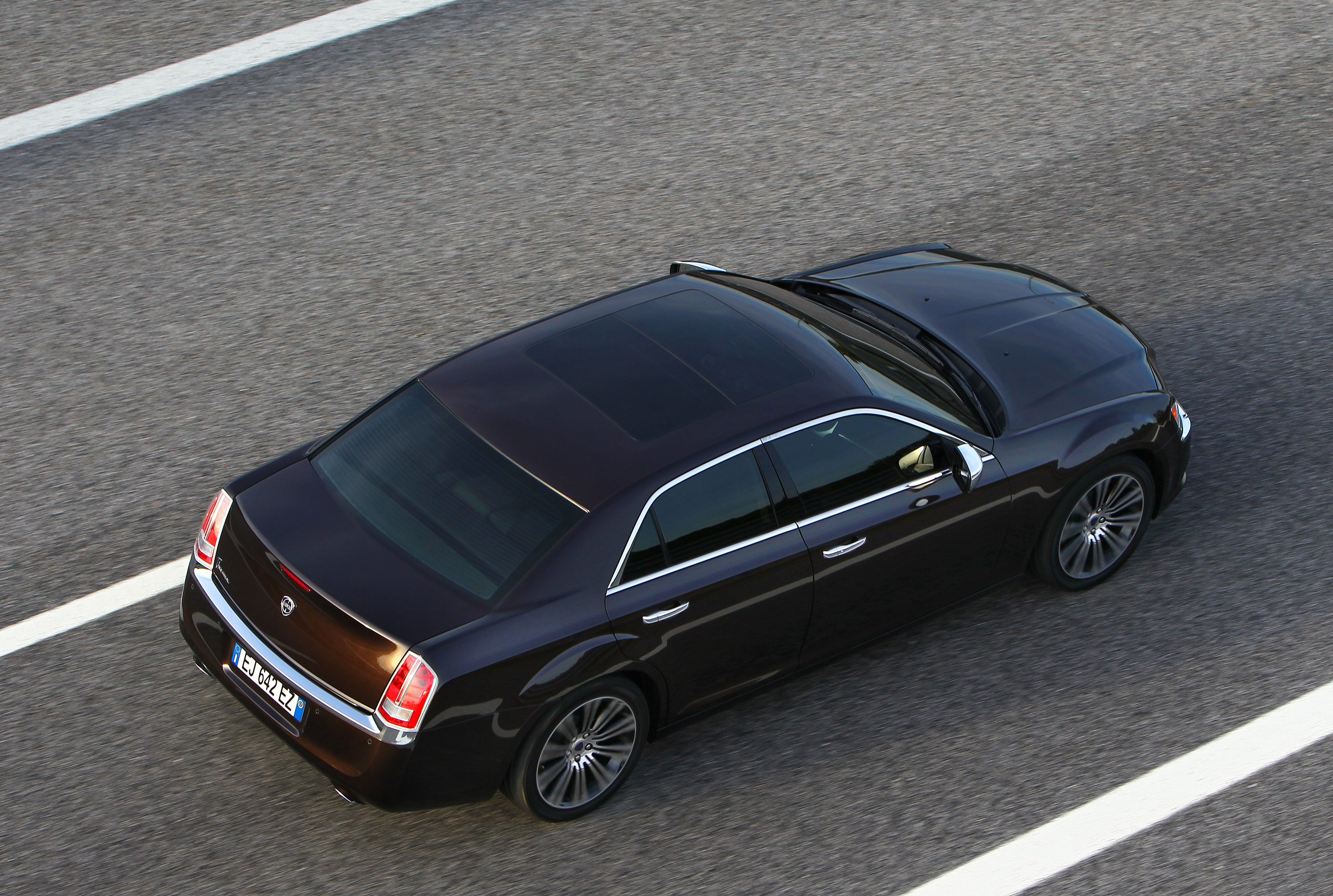 Lancia Thema photo #43