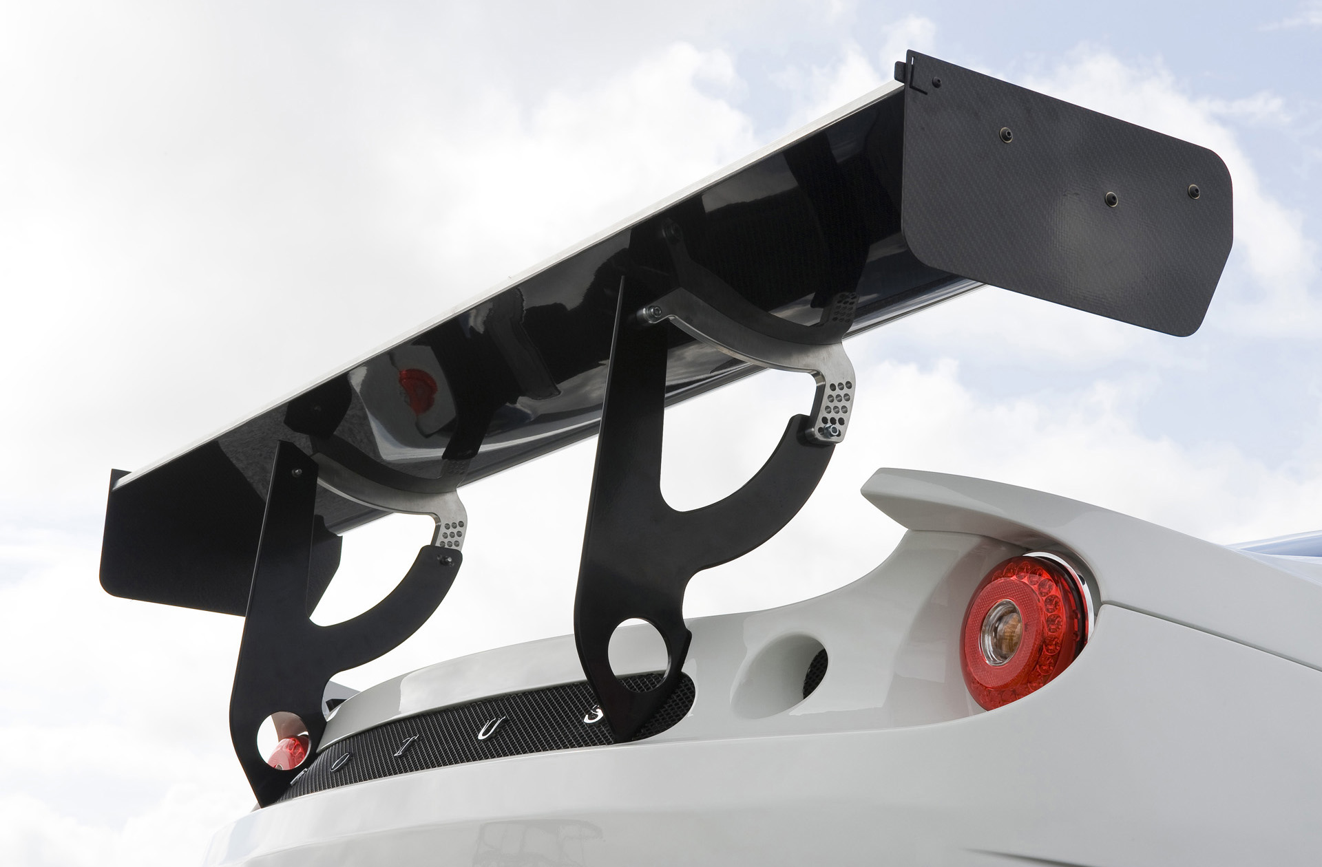 Lotus Evora GX photo #22