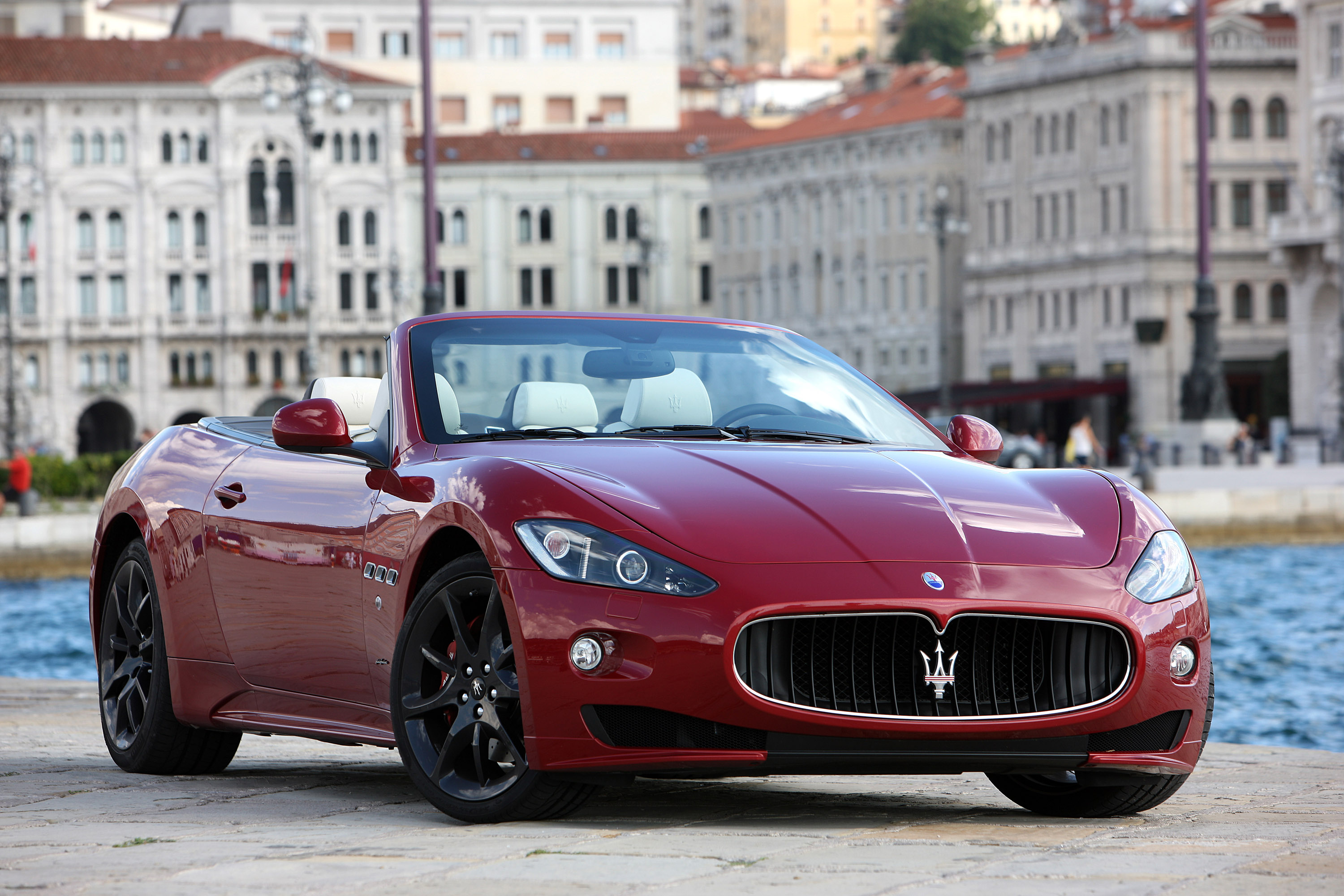 Maserati GranCabrio Sport photo #1