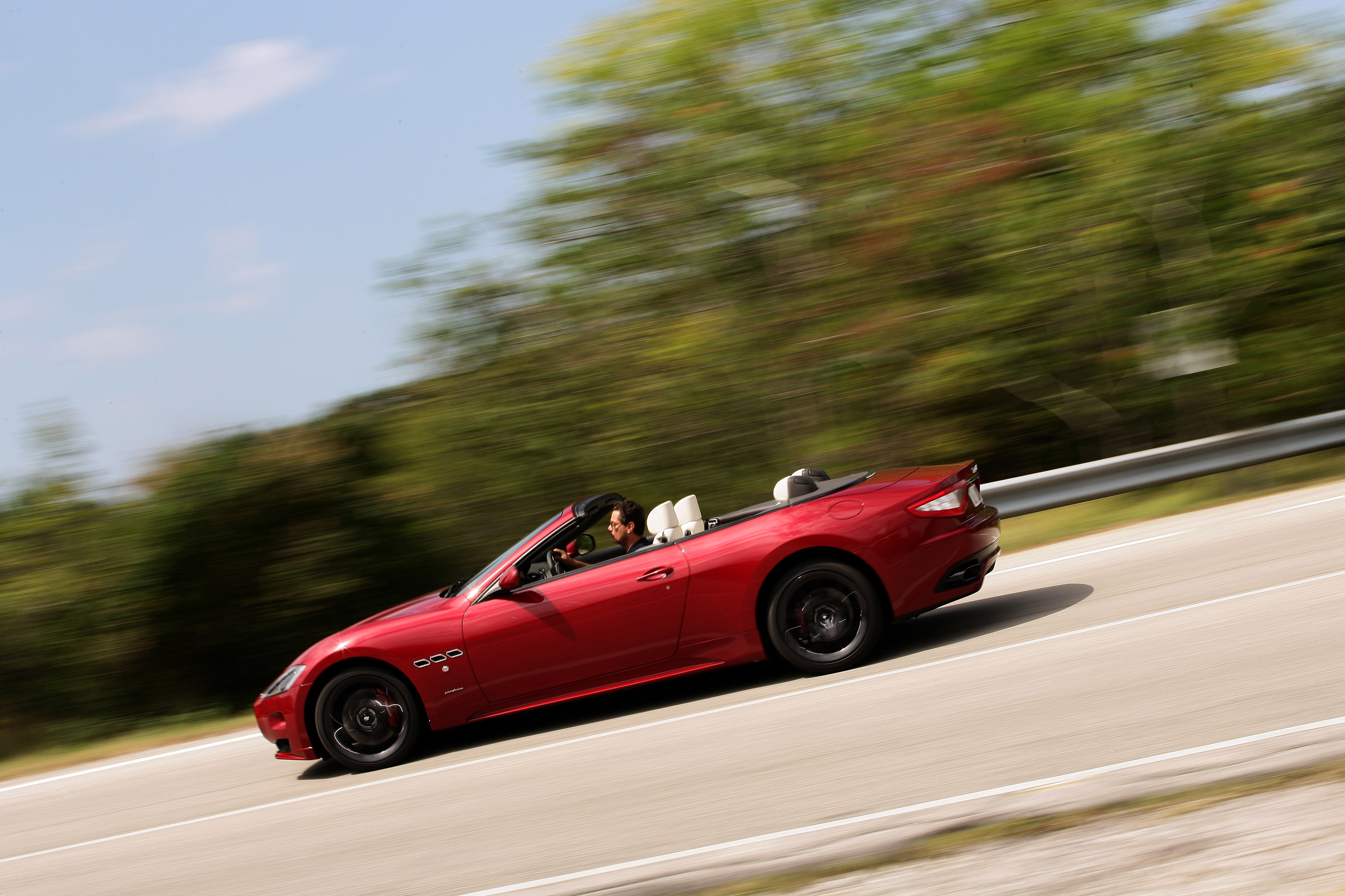 Maserati GranCabrio Sport photo #20