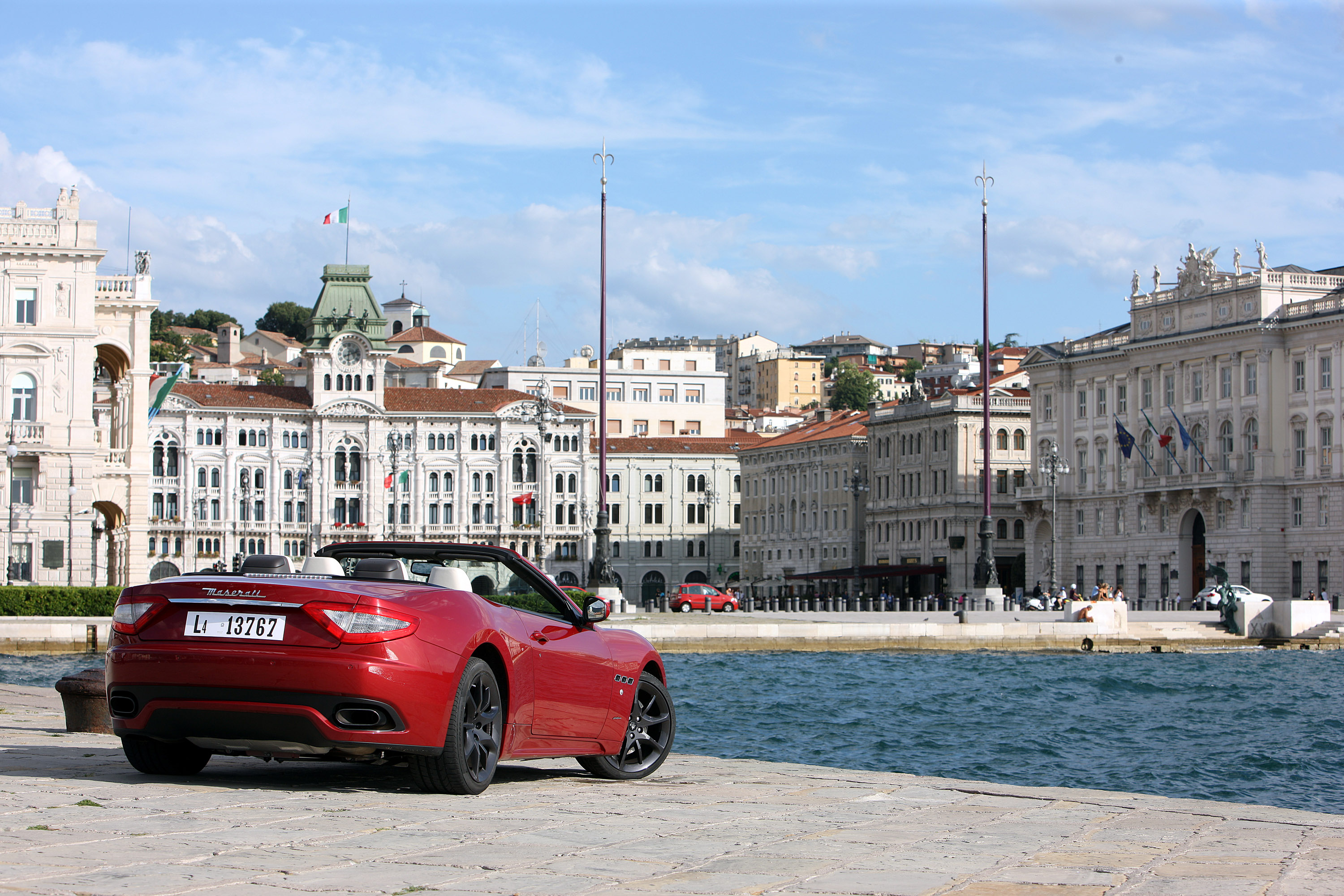 Maserati GranCabrio Sport photo #23