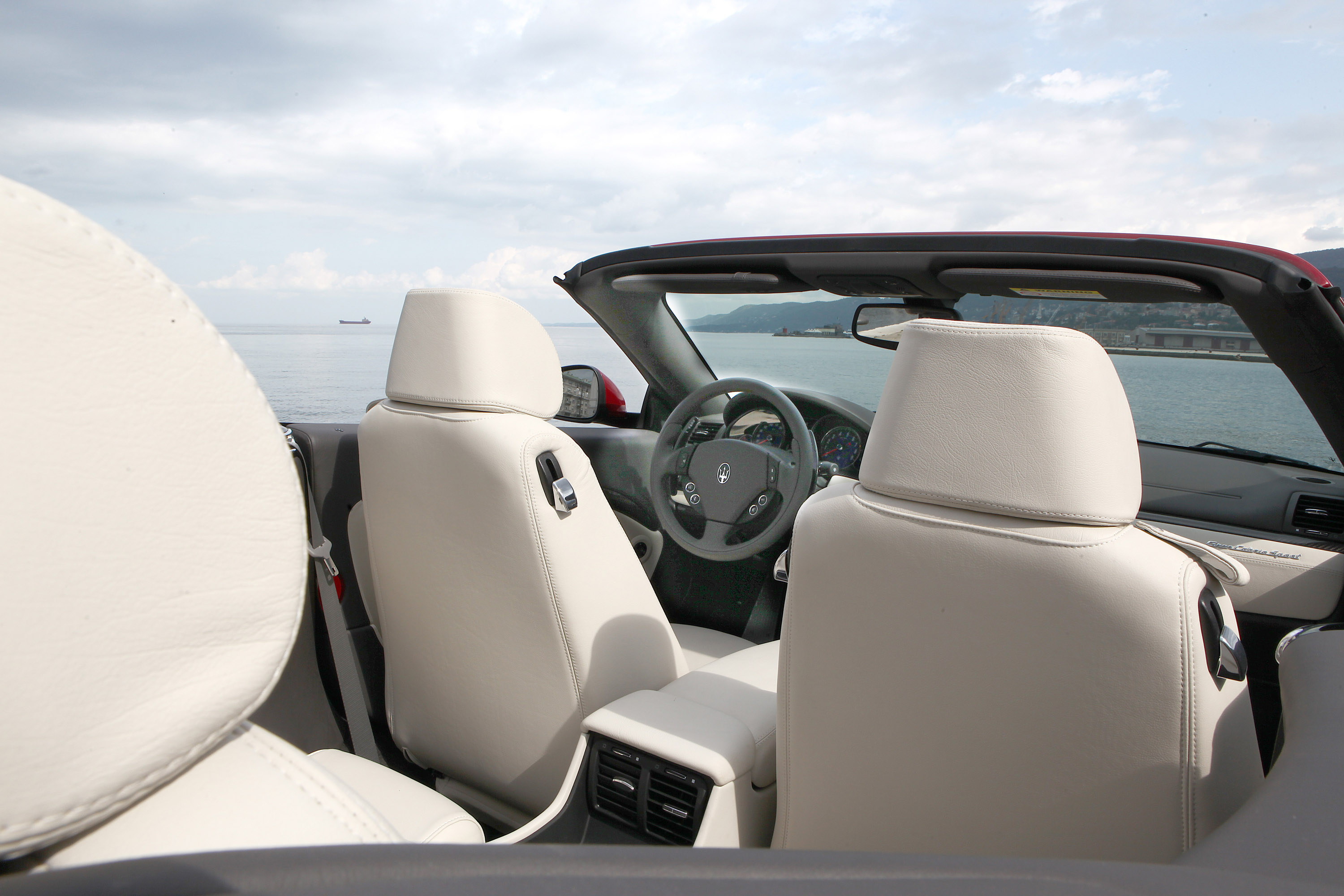 Maserati GranCabrio Sport photo #28