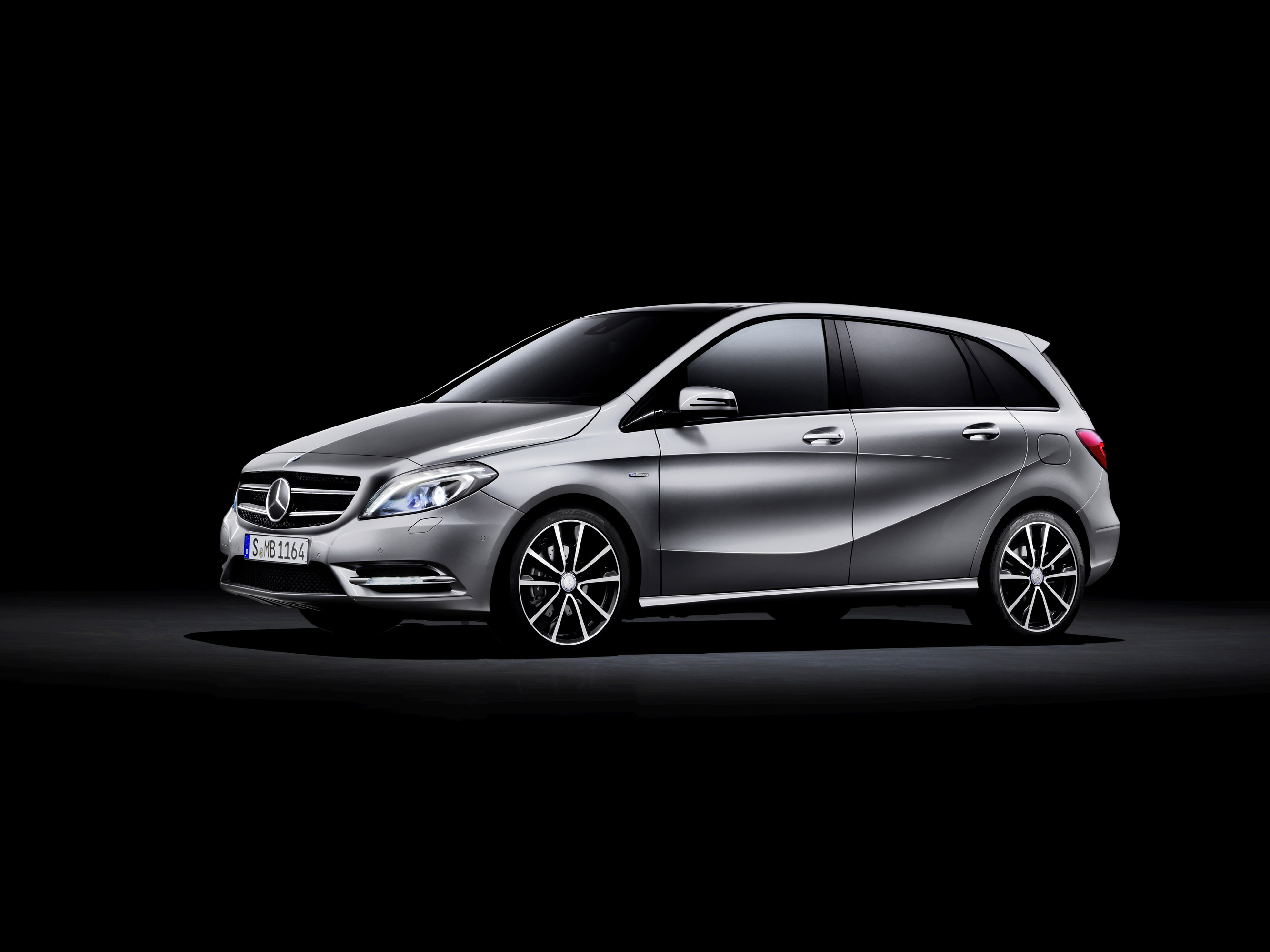 Mercedes-Benz B-Class photo #2