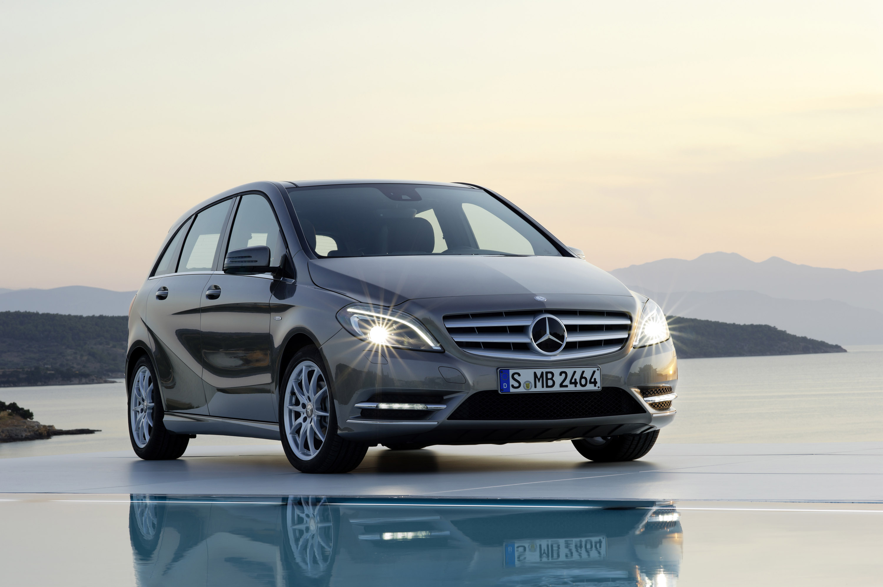 Mercedes-Benz B-Class photo #15
