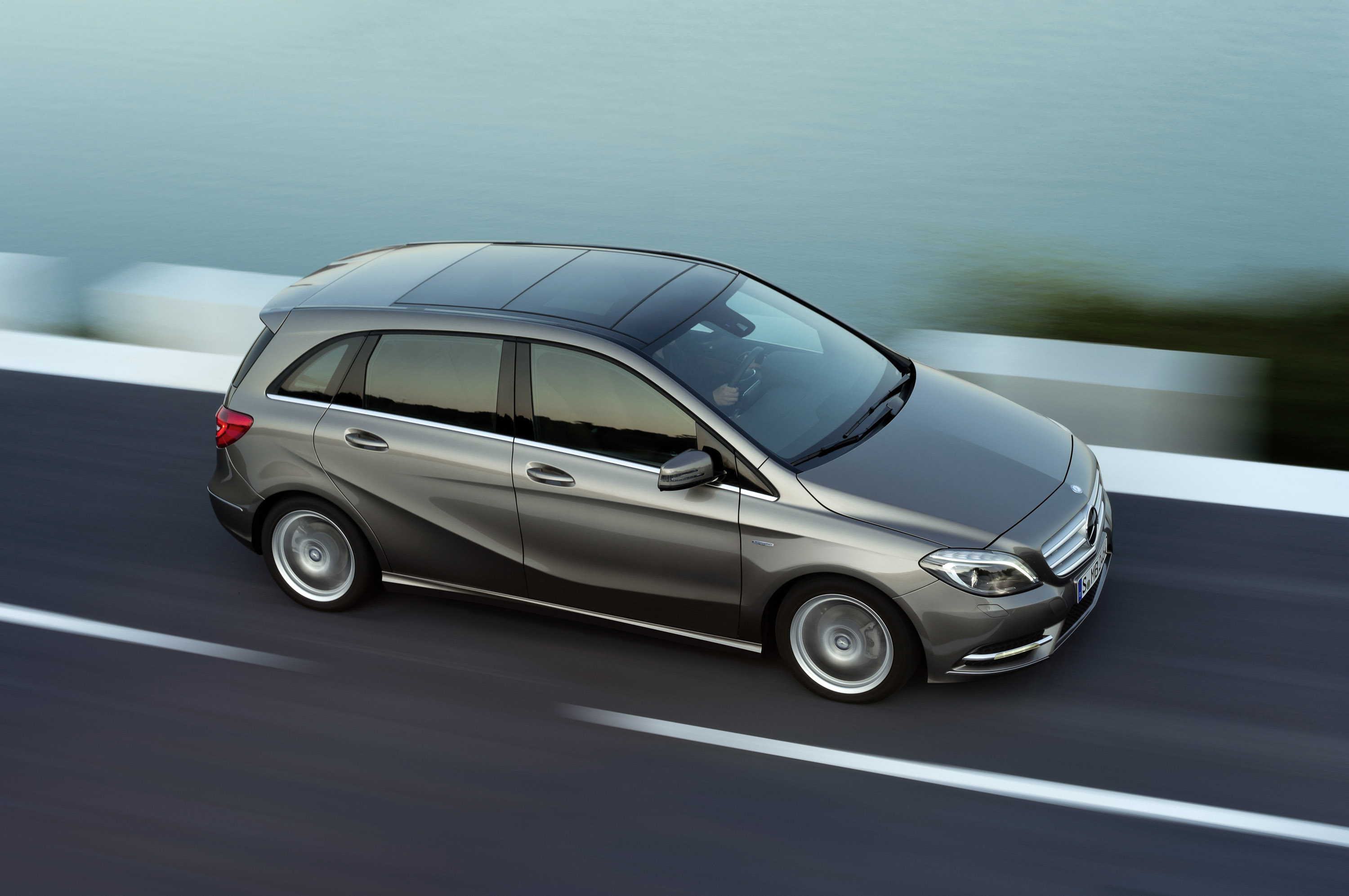 Mercedes-Benz B-Class photo #18