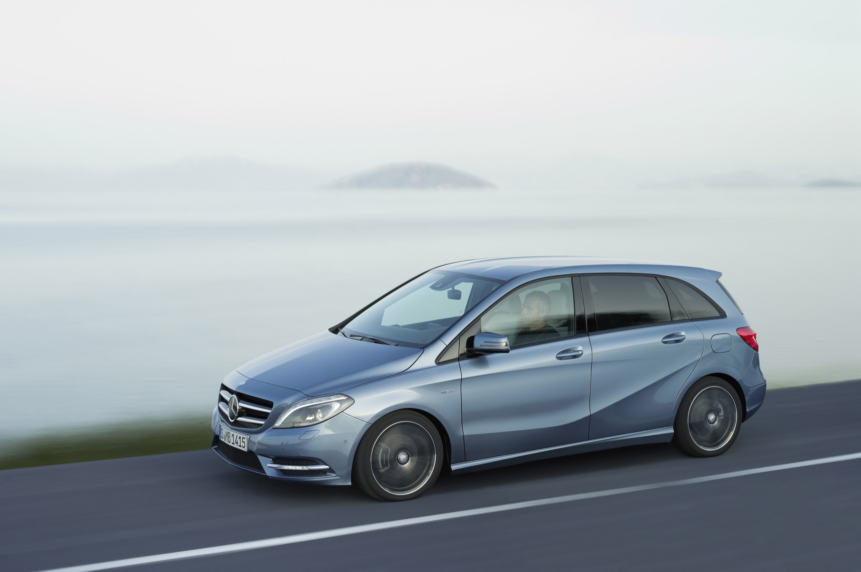 Mercedes-Benz B-Class photo #19
