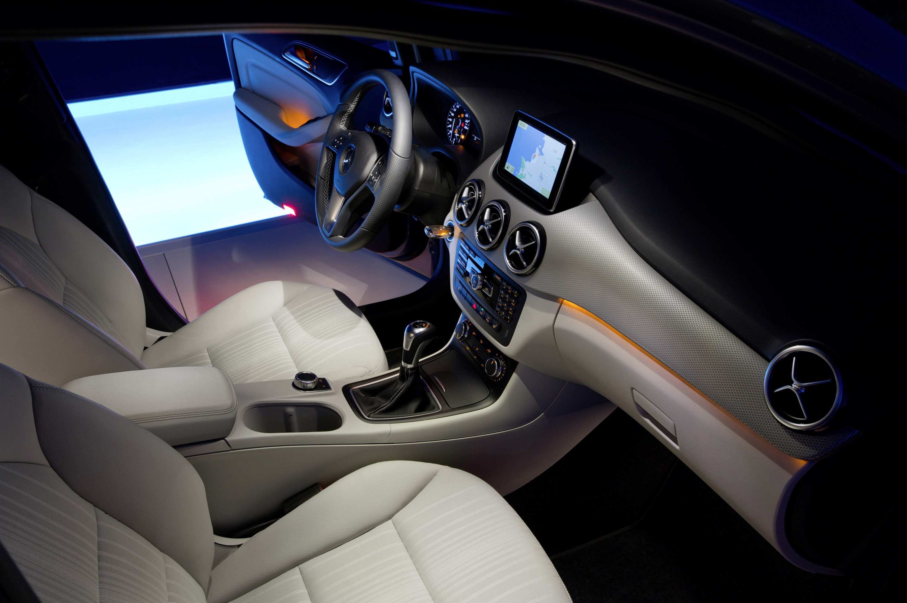 Mercedes-Benz B-Class photo #46