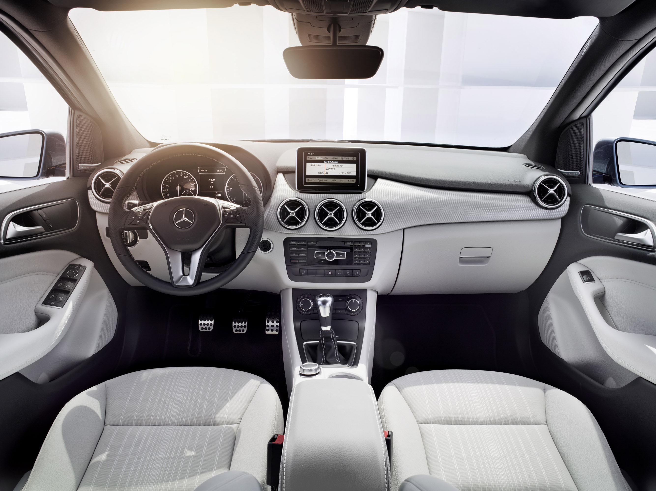 Mercedes-Benz B-Class photo #50