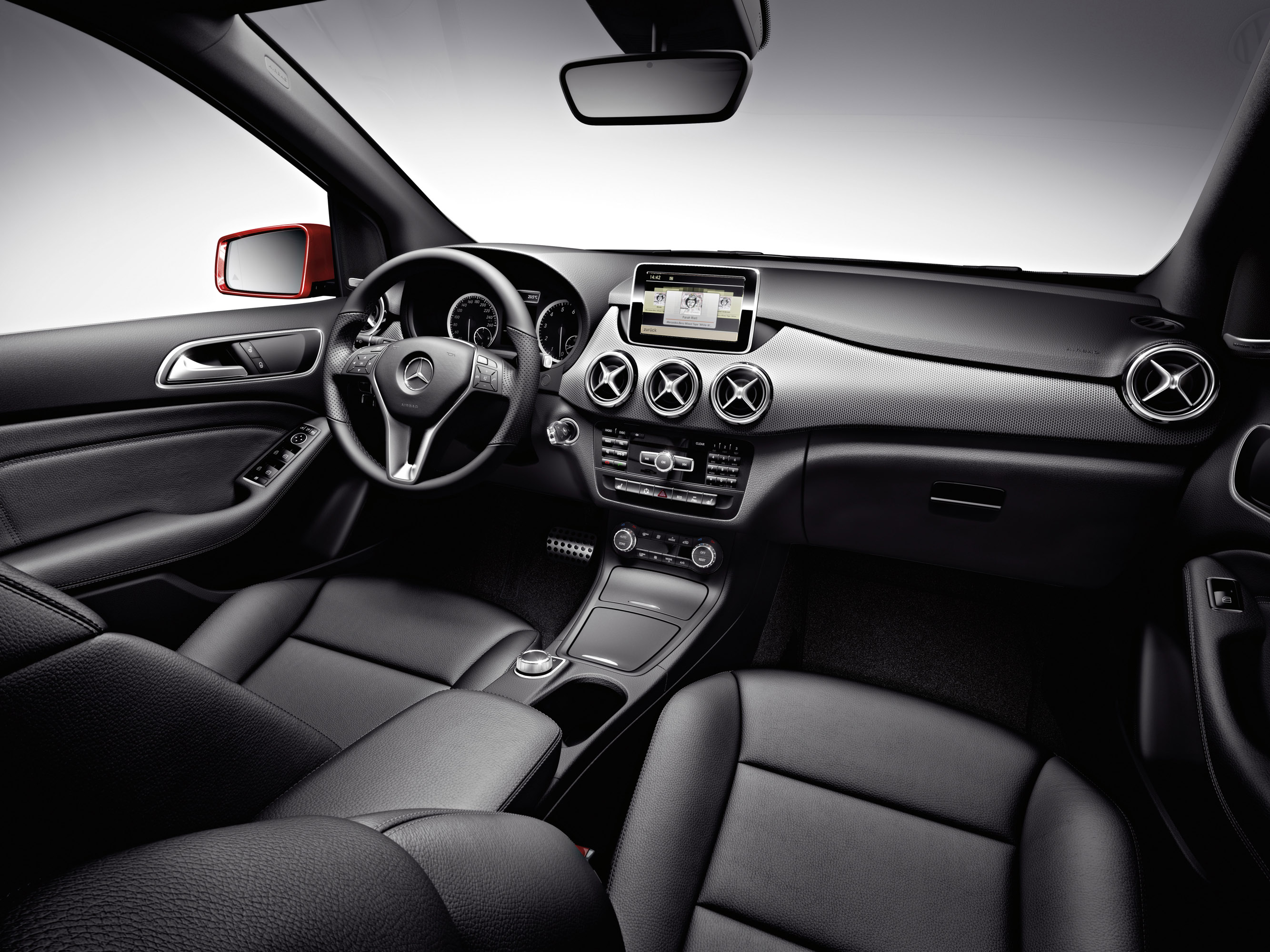 Mercedes-Benz B-Class photo #65