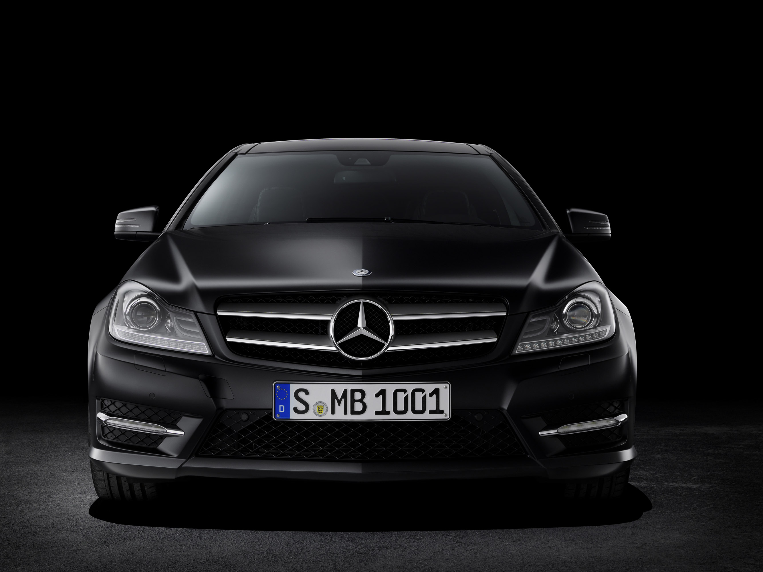 Mercedes-Benz C-Class Coupe photo #3