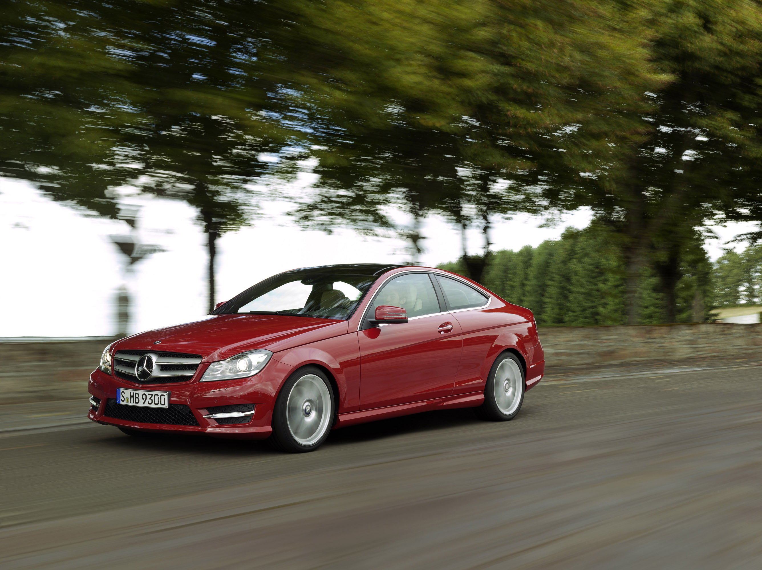 Mercedes-Benz C-Class Coupe photo #15