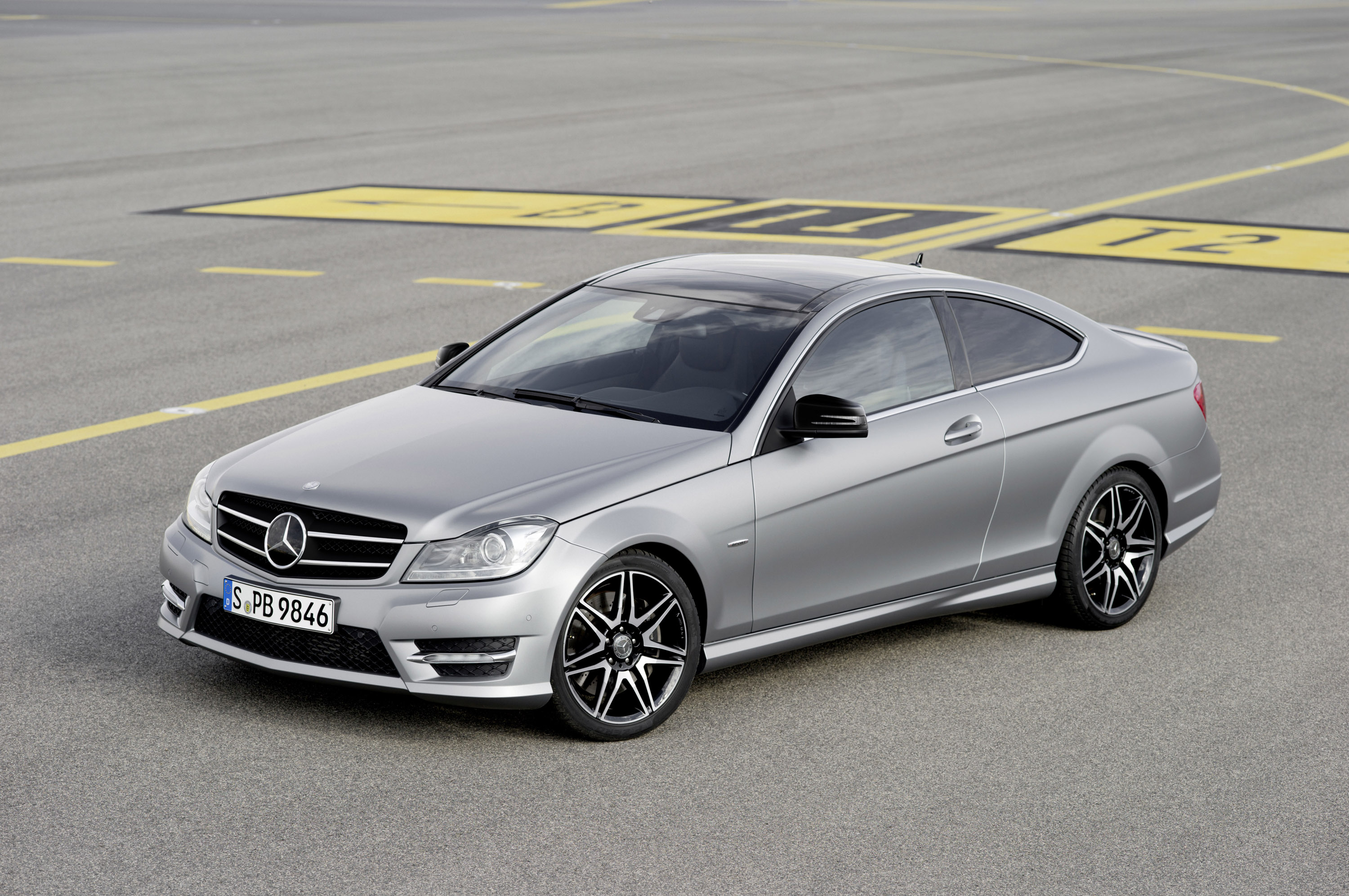 Mercedes-Benz C-Class Coupe photo #16