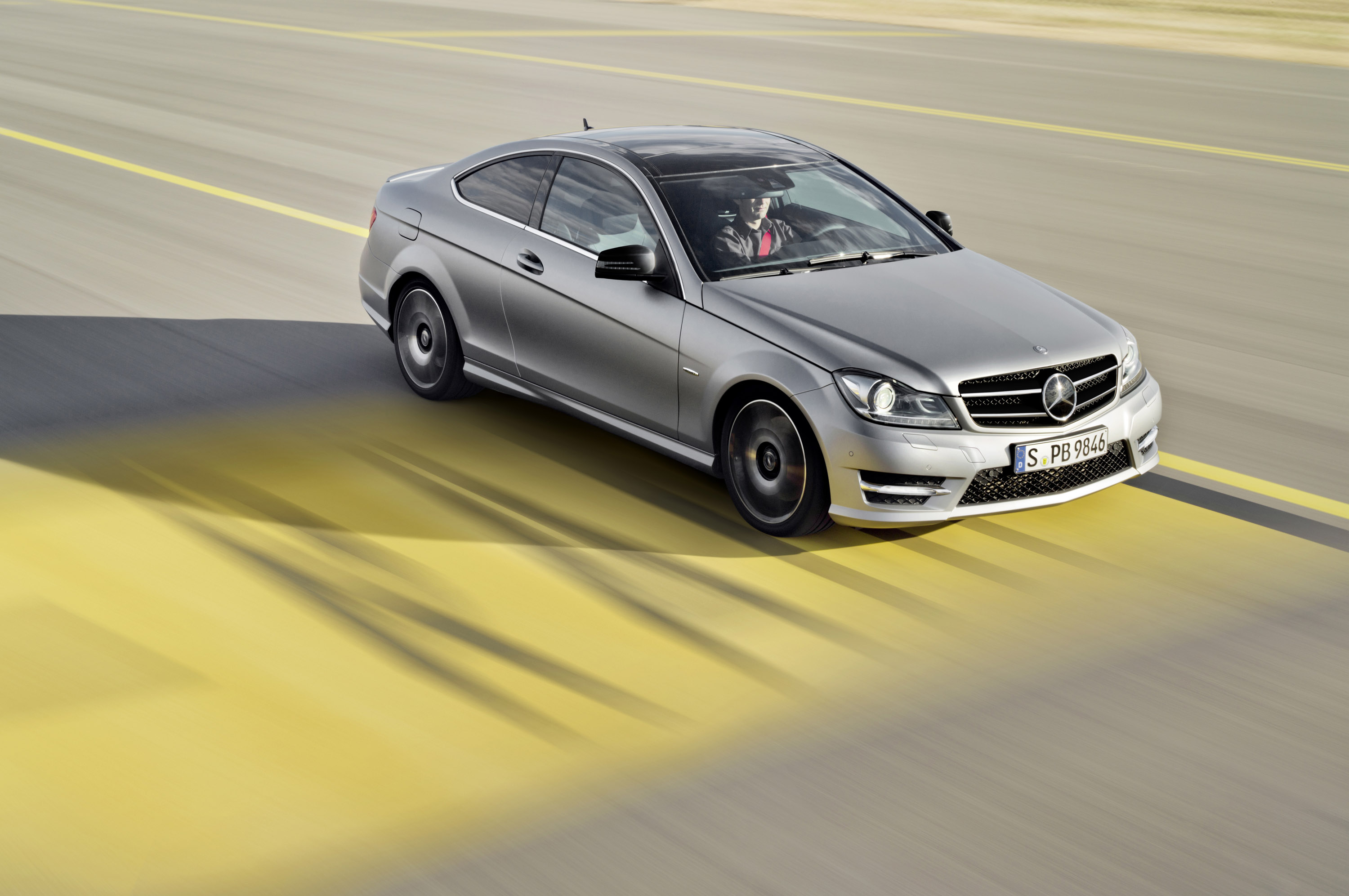 Mercedes-Benz C-Class Coupe photo #17